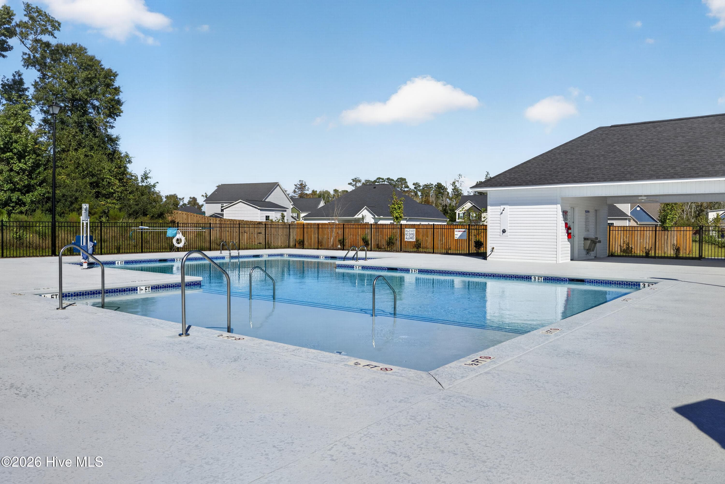 Community Pool - 30 W Broughton Lane, Rocky Point, NC 28457