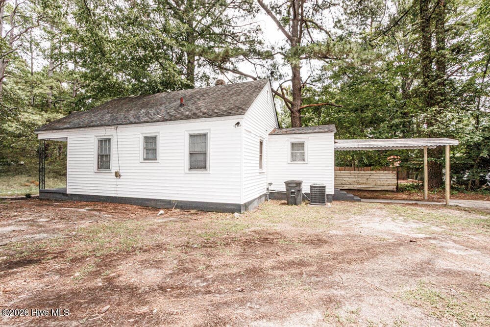 Single Family Residence at 923 O Berry Street, Rocky Mount, NC 27803, photo 3 of 31