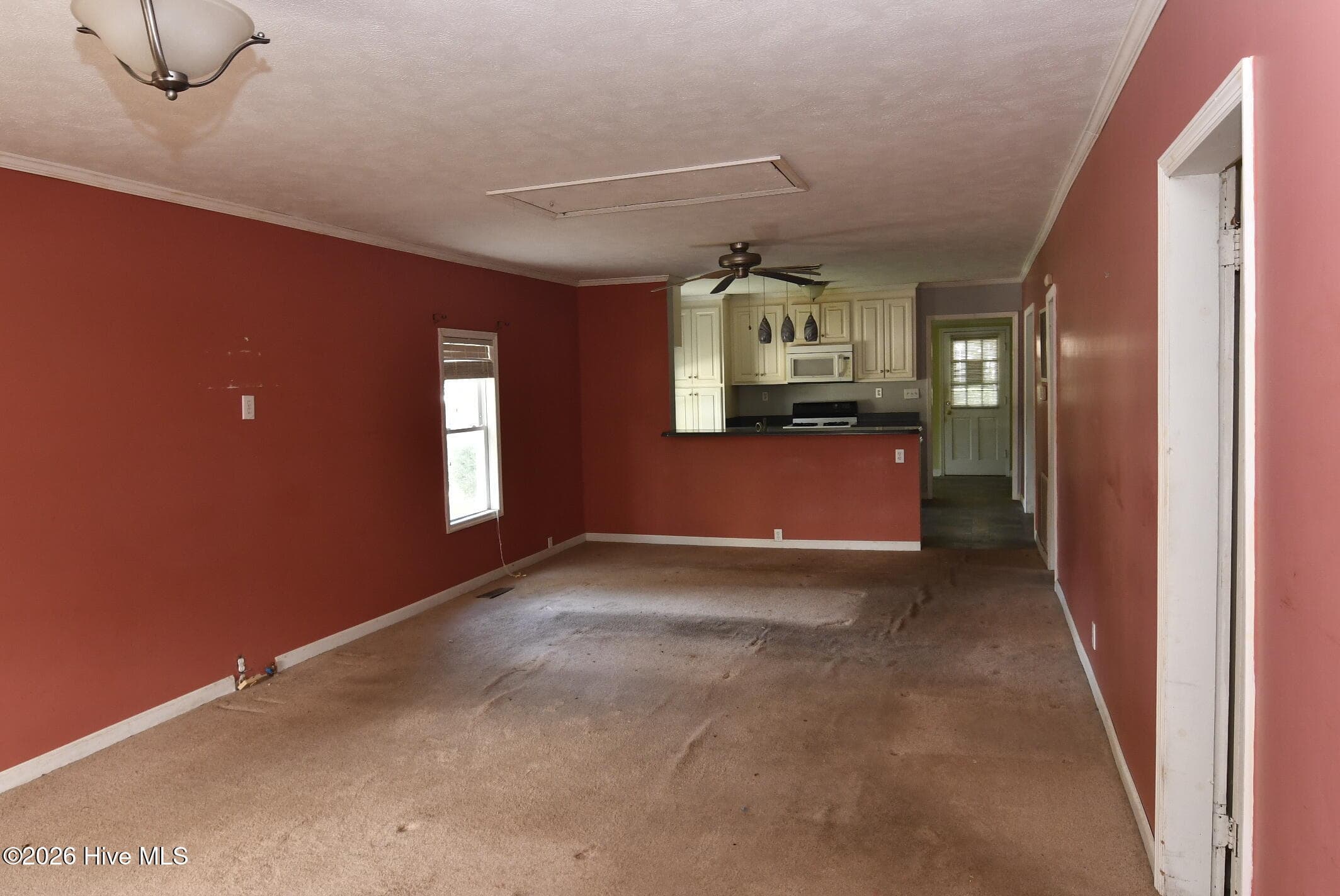 Living Room - 114 S Gillespie Street, Elizabethtown, NC 28337