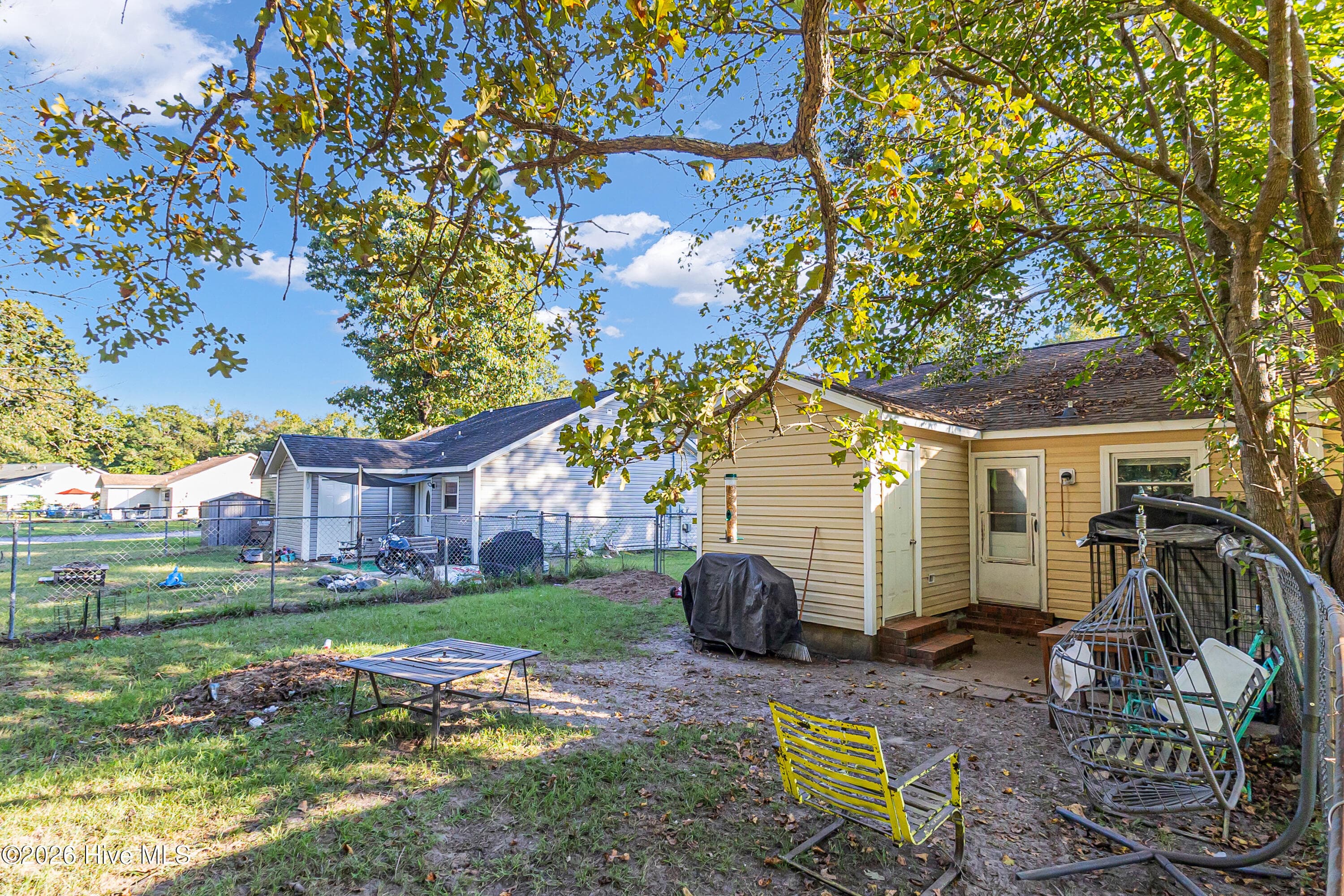Duplex at 231-233 Easy Street, Jacksonville, NC 28546, photo 50 of 54