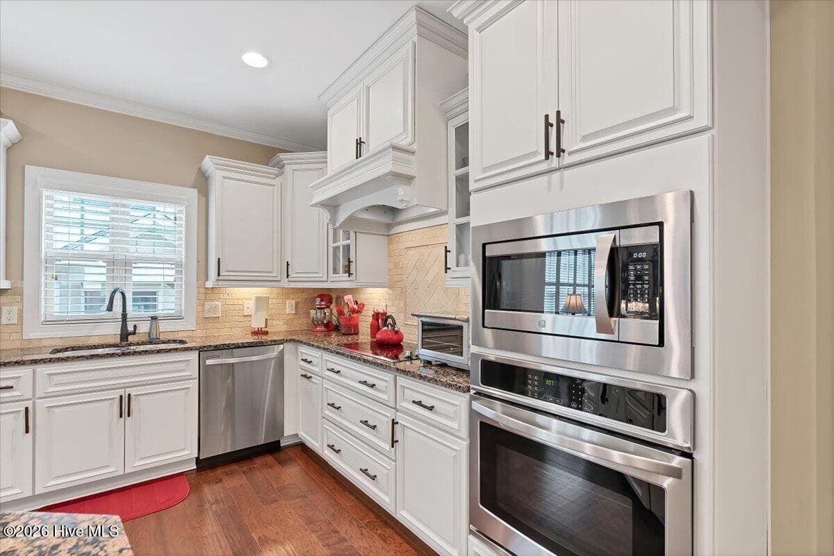Townhouse at 1 Robins Roost B, Whispering Pines, NC 28327, photo 32 of 72