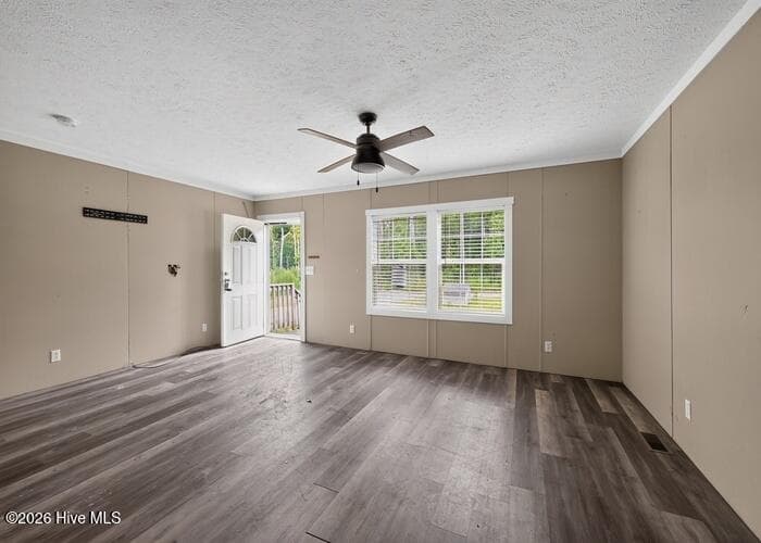 Manufactured Home at 2184 Creekwood Court SW, Supply, NC 28462, photo 13 of 50