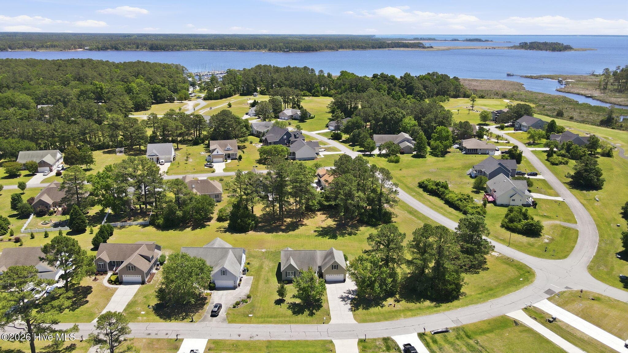 Single Family Residence at 1129 Coral Reef Drive, New Bern, NC 28560, photo 59 of 68