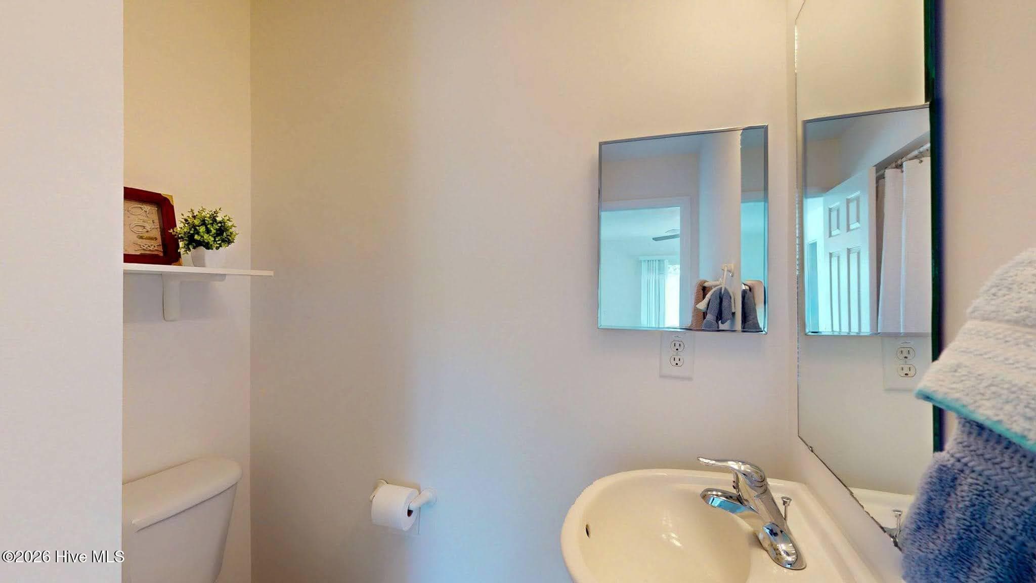 Single Family Residence at 58 N Ridge, Surf City, NC 28445, photo 2 of 3