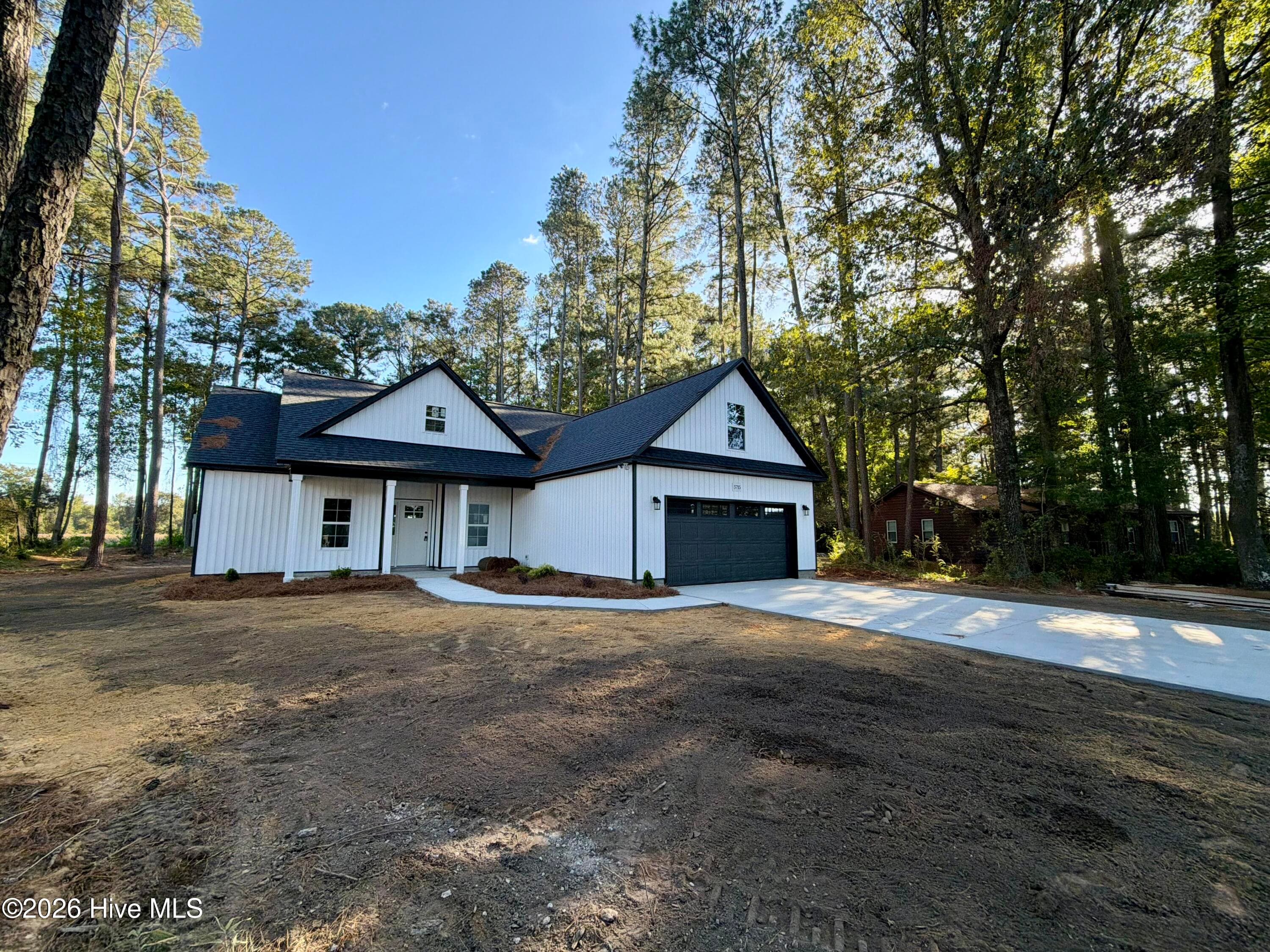 Single Family Residence at 5715 Edith Road, Ayden, NC 28513, photo 4 of 26