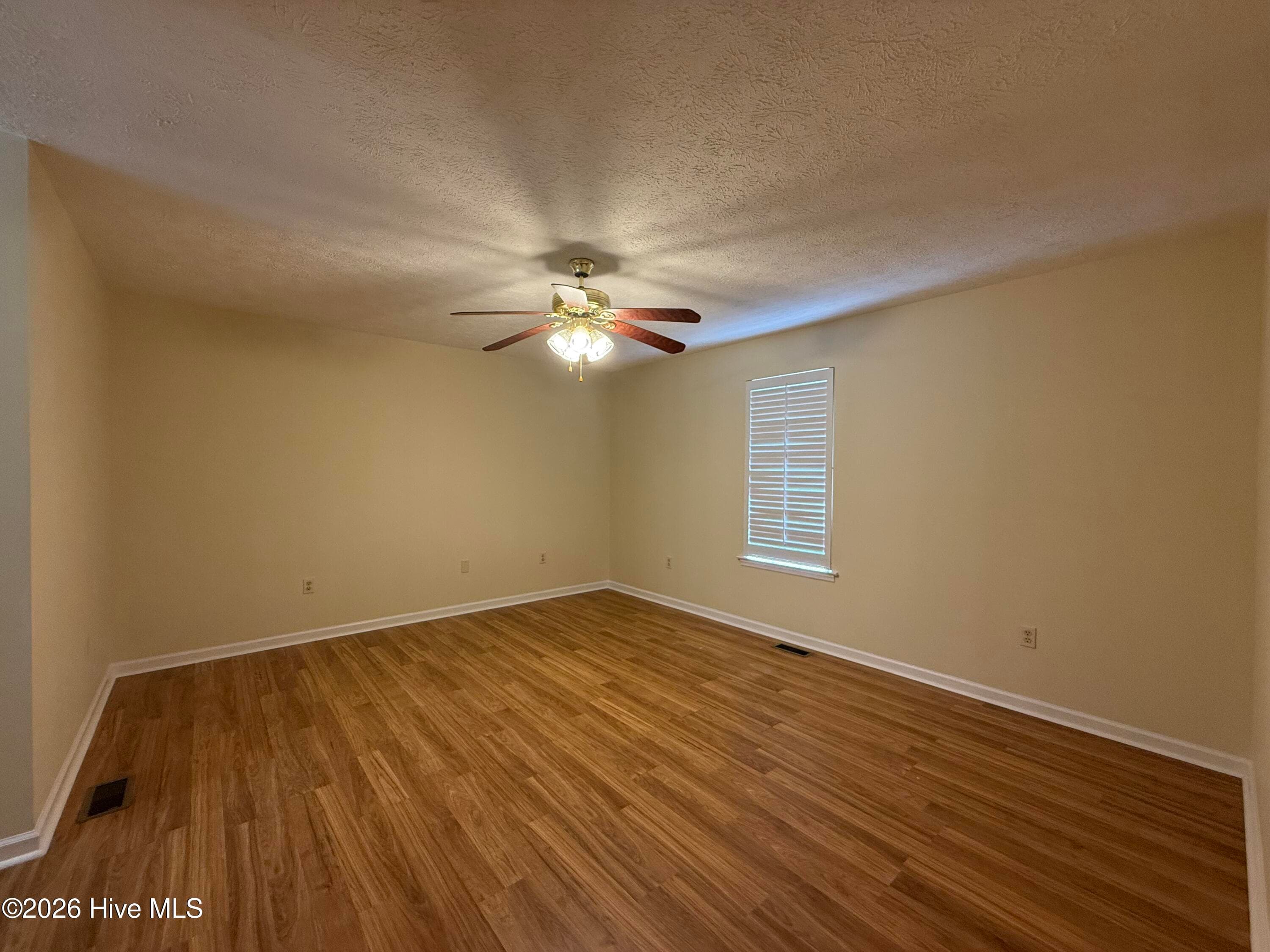 Single Family Residence at 422 King Lane, Thomson, GA 30824, photo 10 of 22