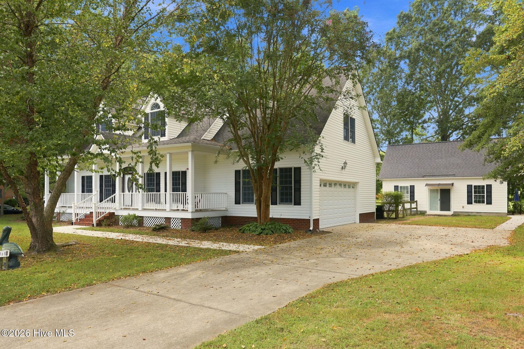 Single Family Residence at 3655 Hillcrest Drive, Farmville, NC 27828, photo 3 of 54