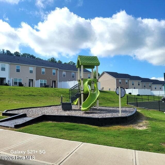 Townhouse at 2709 Gracie Lane, Carthage, NC 28327, photo 11 of 14