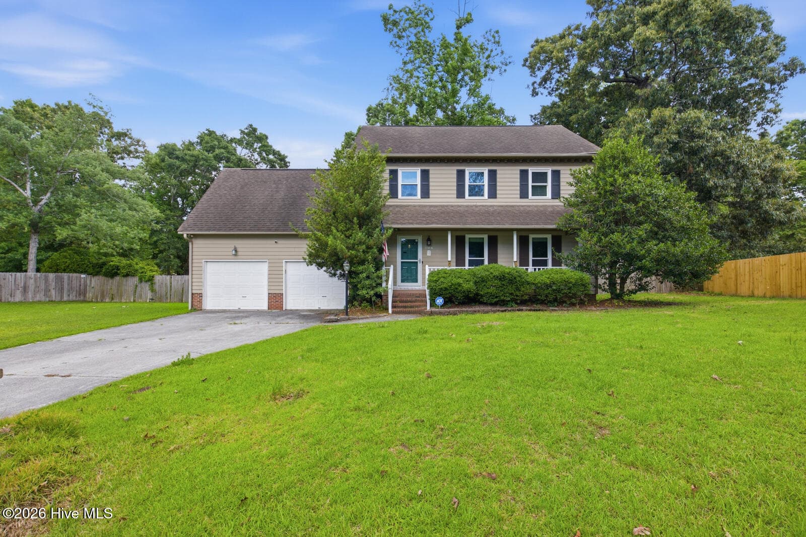 Single Family Residence at 106 Broken Oak Court, Jacksonville, NC 28540, photo 2 of 31