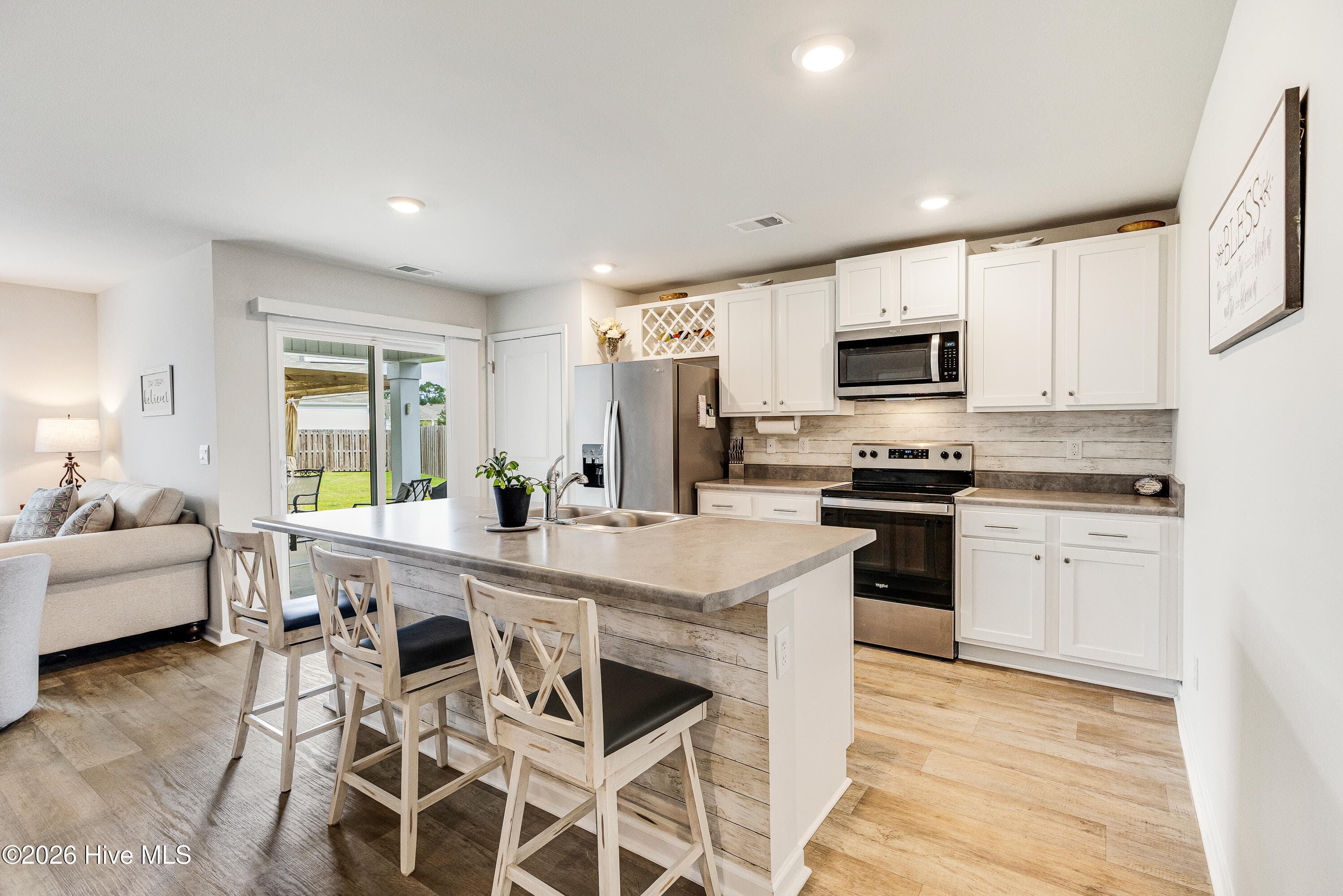Single Family Residence at 181 Murrelet Court NE, Bolivia, NC 28422, photo 10 of 45