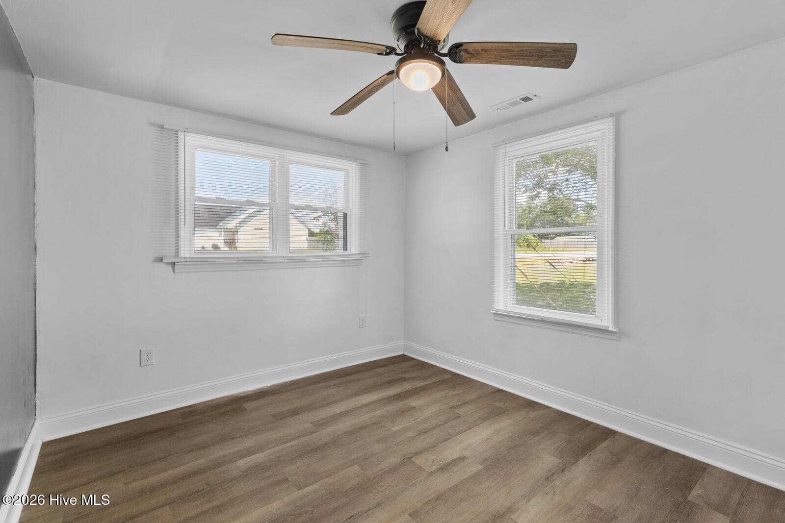 Single Family Residence at 633 Haws Run Road, Jacksonville, NC 28540, photo 15 of 20