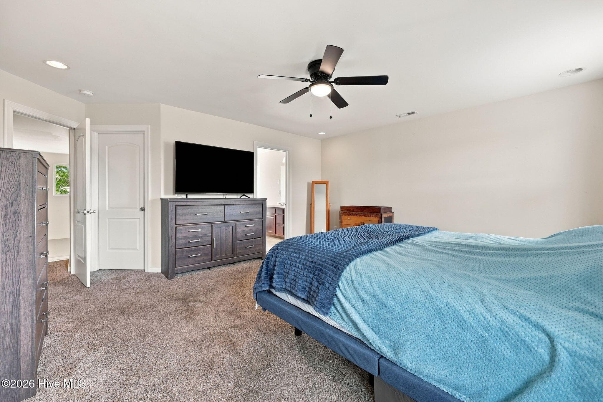 Single Family Residence at 113 Bay Leaf Drive, Currituck, NC 27929, photo 15 of 49