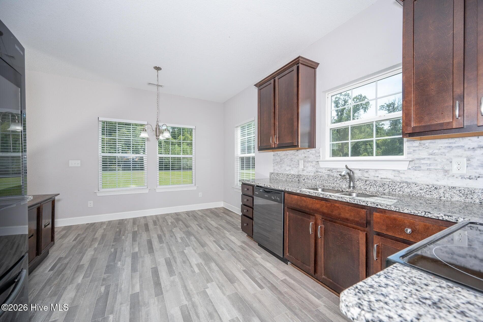 Eat in kitchen areas - 103 Pisgah Drive, Moyock, NC 27958