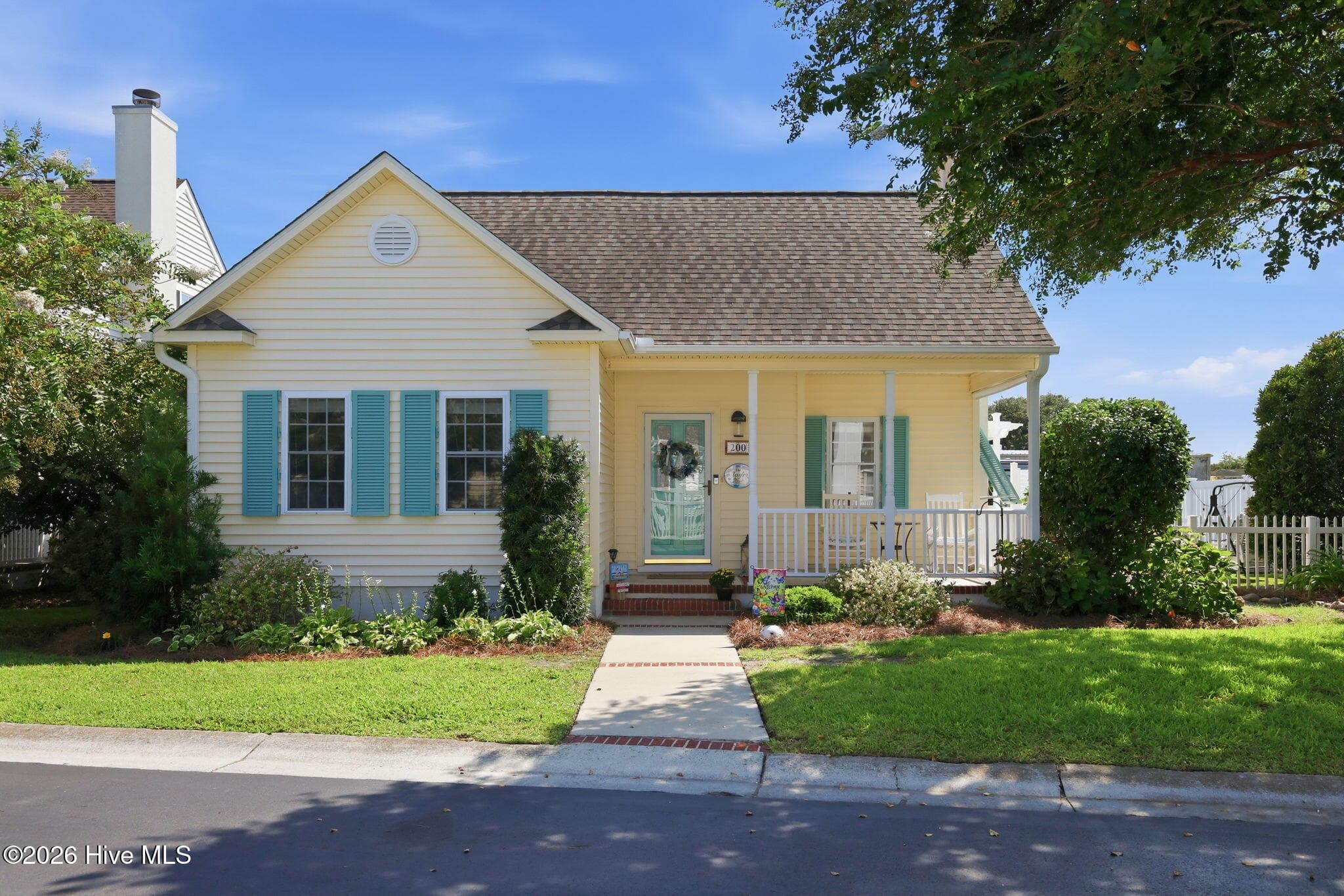 Single Family Residence at 200 Macgregor Drive, Beaufort, NC 28516, photo 2 of 58