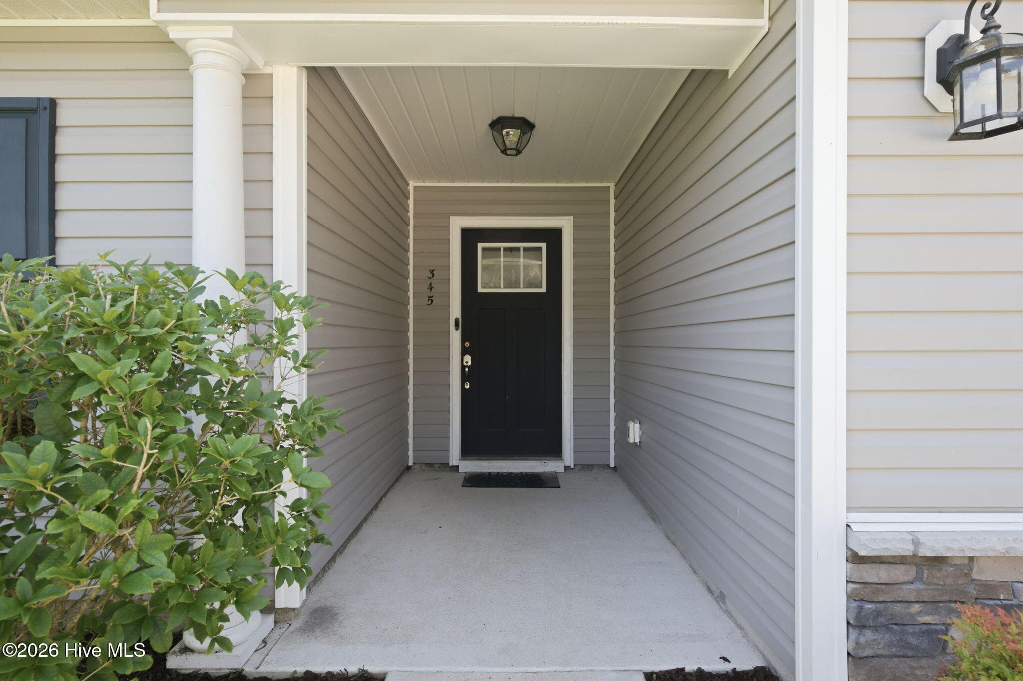 Single Family Residence at 345 Station House Road, New Bern, NC 28562, photo 5 of 50