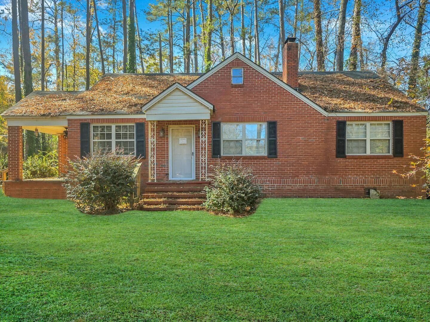 Single Family Residence at 819 Hillcrest Drive, Thomson, GA 30824, photo 2 of 46