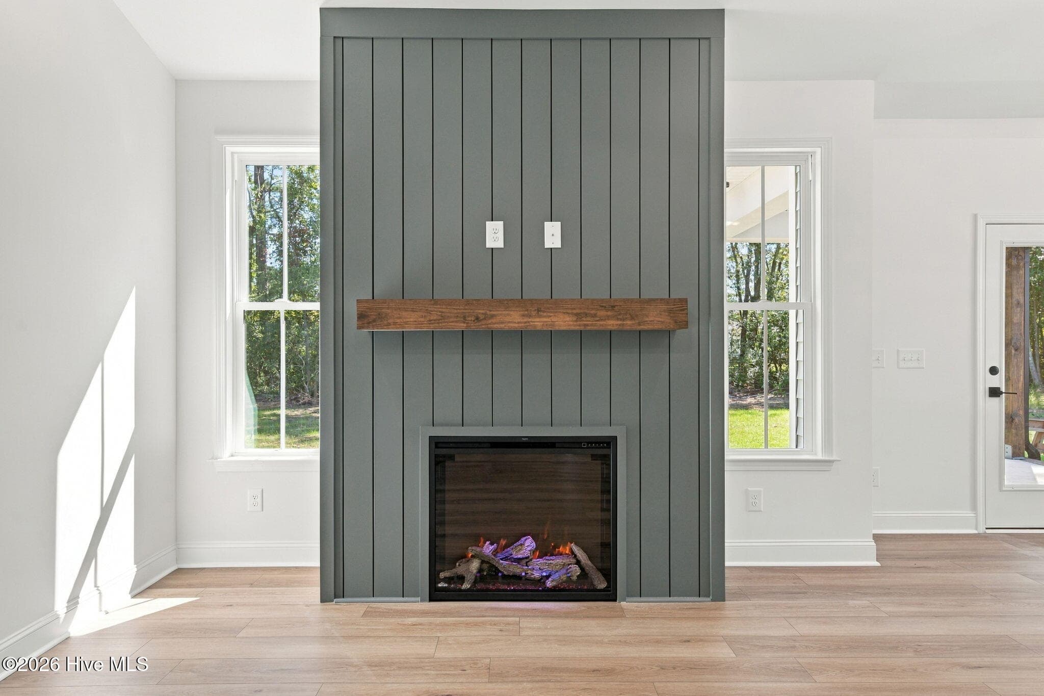 Electric Fire Place with Multiple Temp & Blower Settings & several Color and Flame Styles! - 1224 Petite Terre Court, New Bern, NC 28560