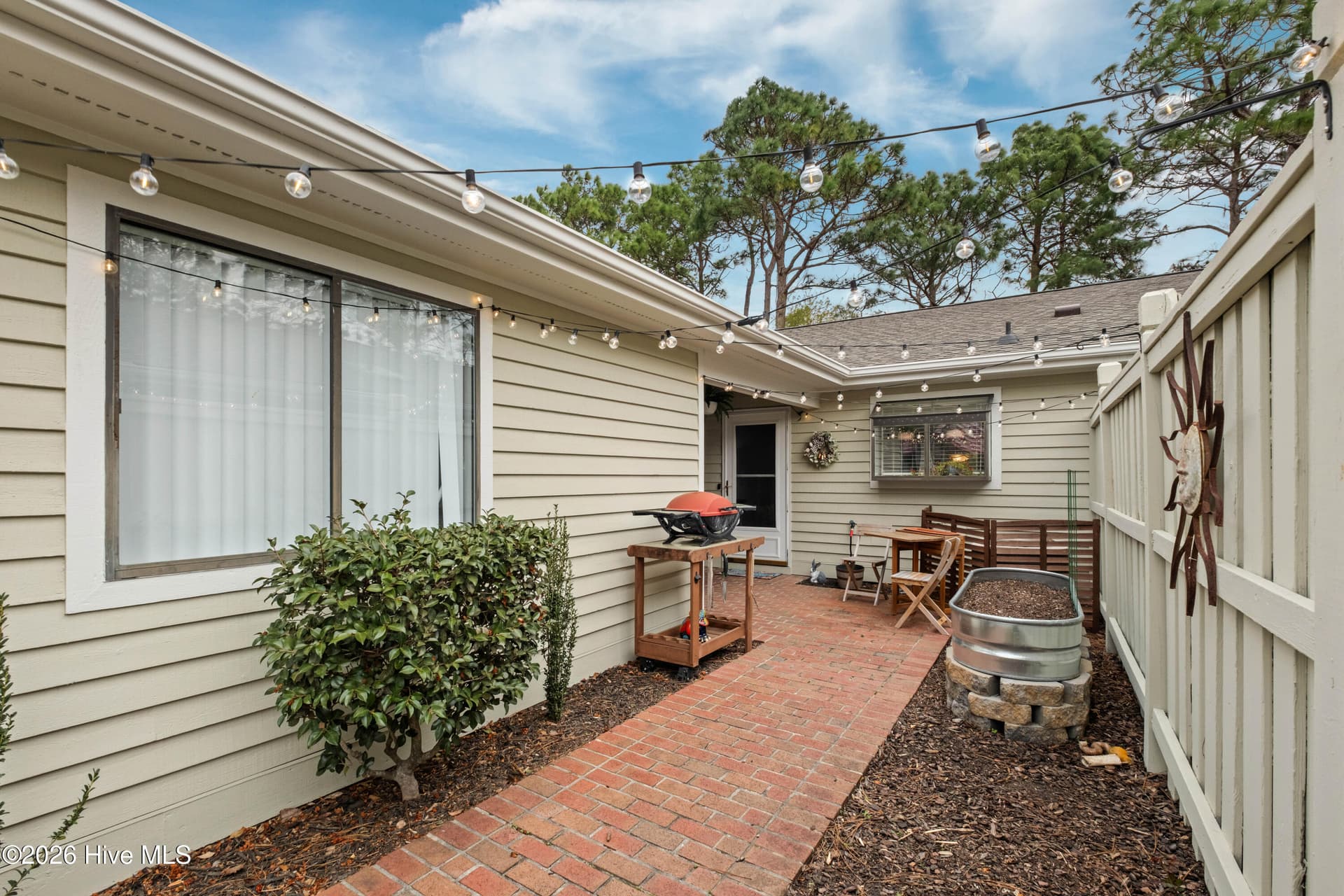 Townhouse at 211 Inland Greens Circle, Wilmington, NC 28405, photo 5 of 114