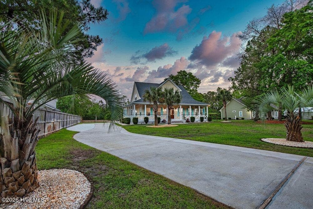 Single Family Residence at 353 Washington Acres Road, Hampstead, NC 28443, photo 6 of 68
