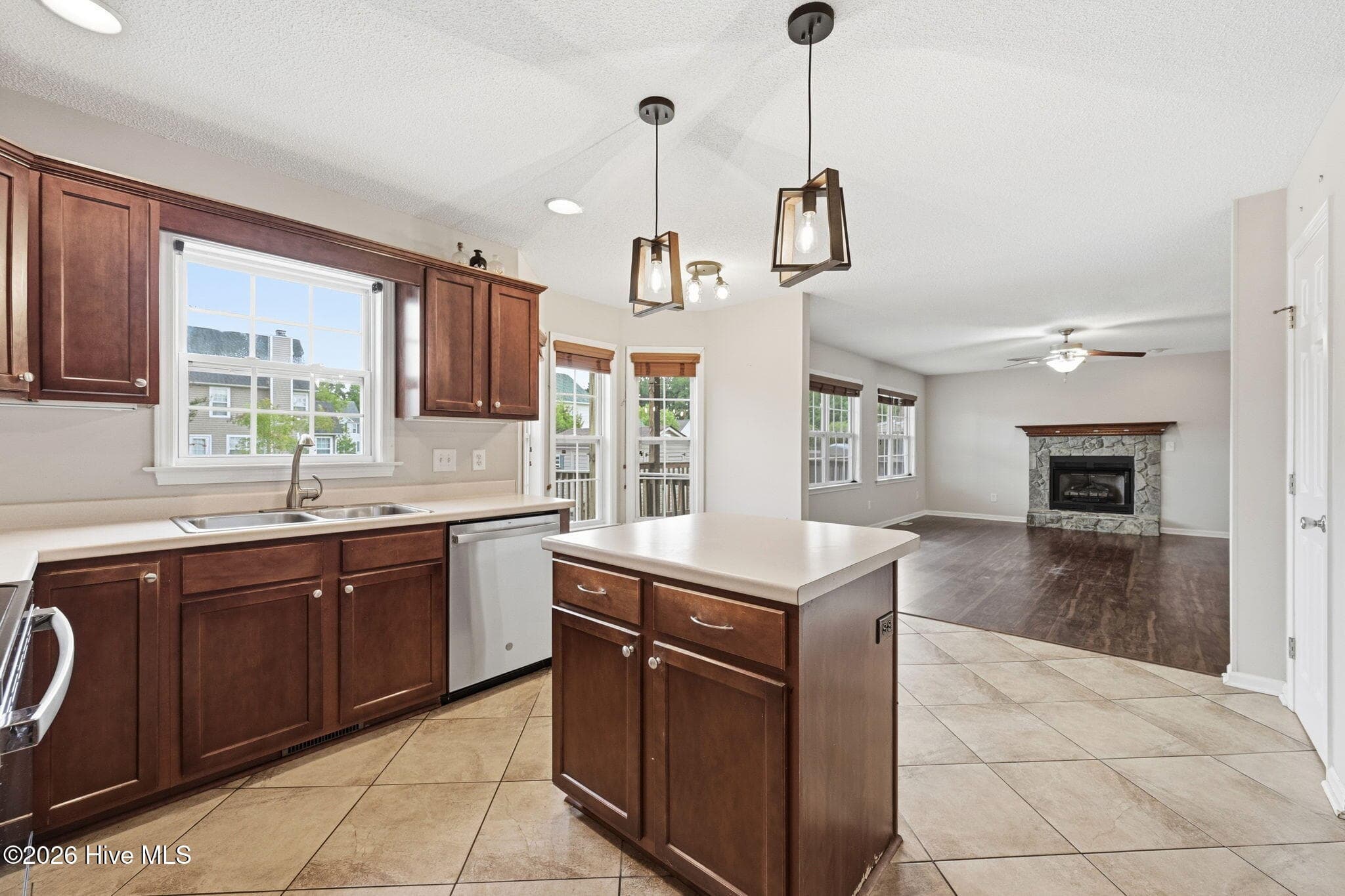 Single Family Residence at 101 Ellington Place, Jacksonville, NC 28540, photo 53 of 100
