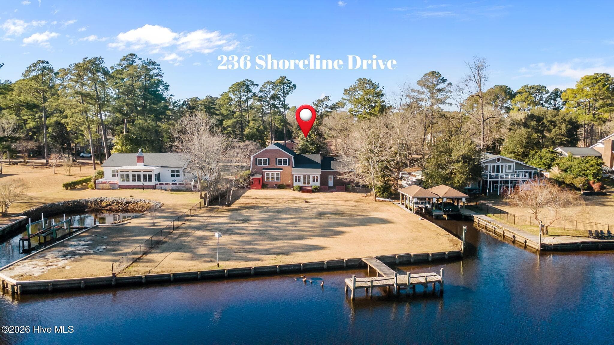 Single Family Residence at 236 Shoreline Drive, New Bern, NC 28562, photo 4 of 71