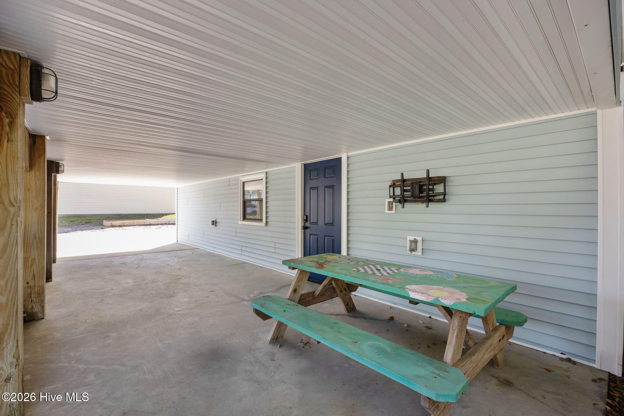 Single Family Residence at 5405 Sunset Lane, Emerald Isle, NC 28594, photo 17 of 55