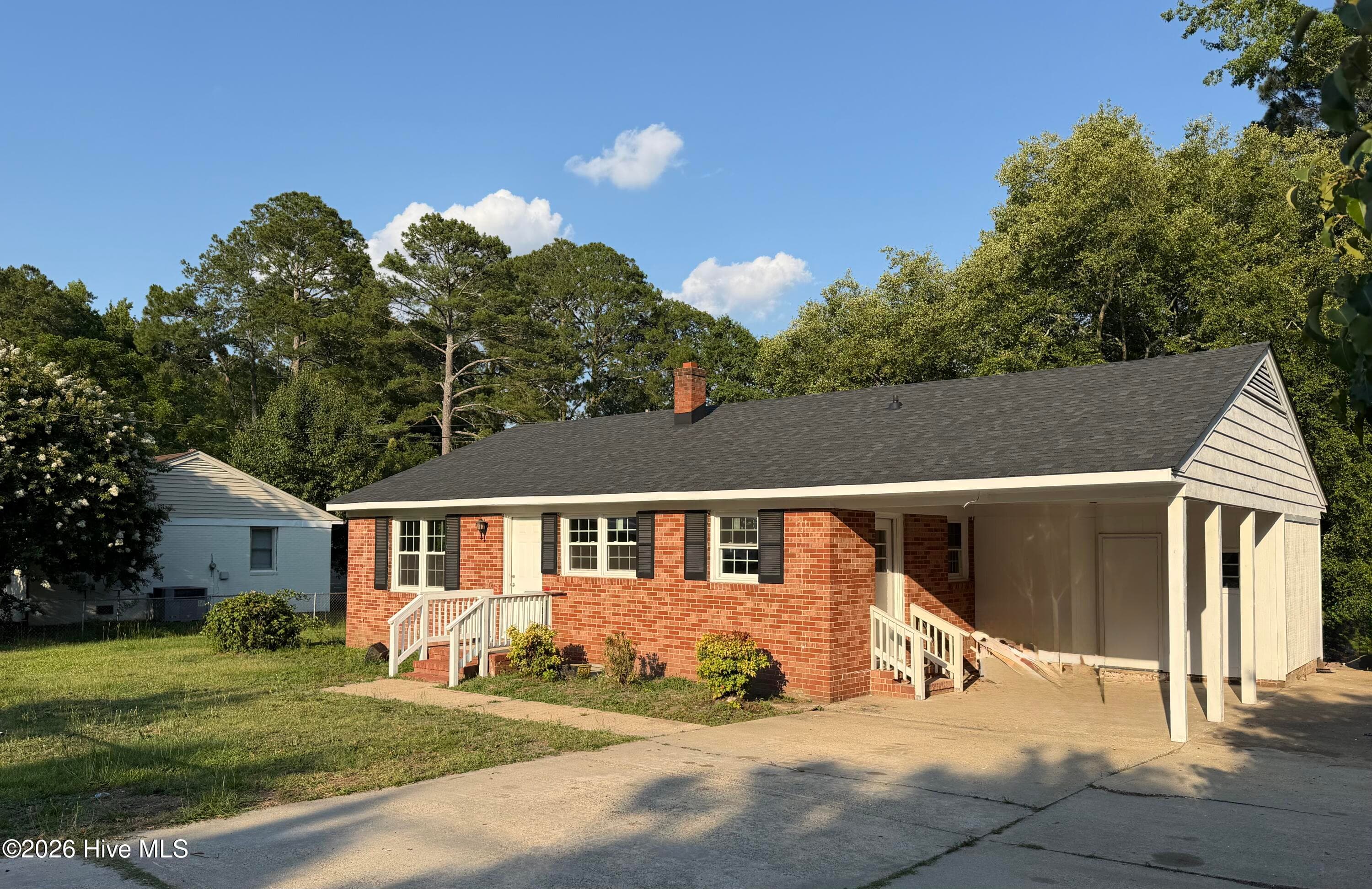 Single Family Residence at 718 Franklin Street, Goldsboro, NC 27530, photo 2 of 13