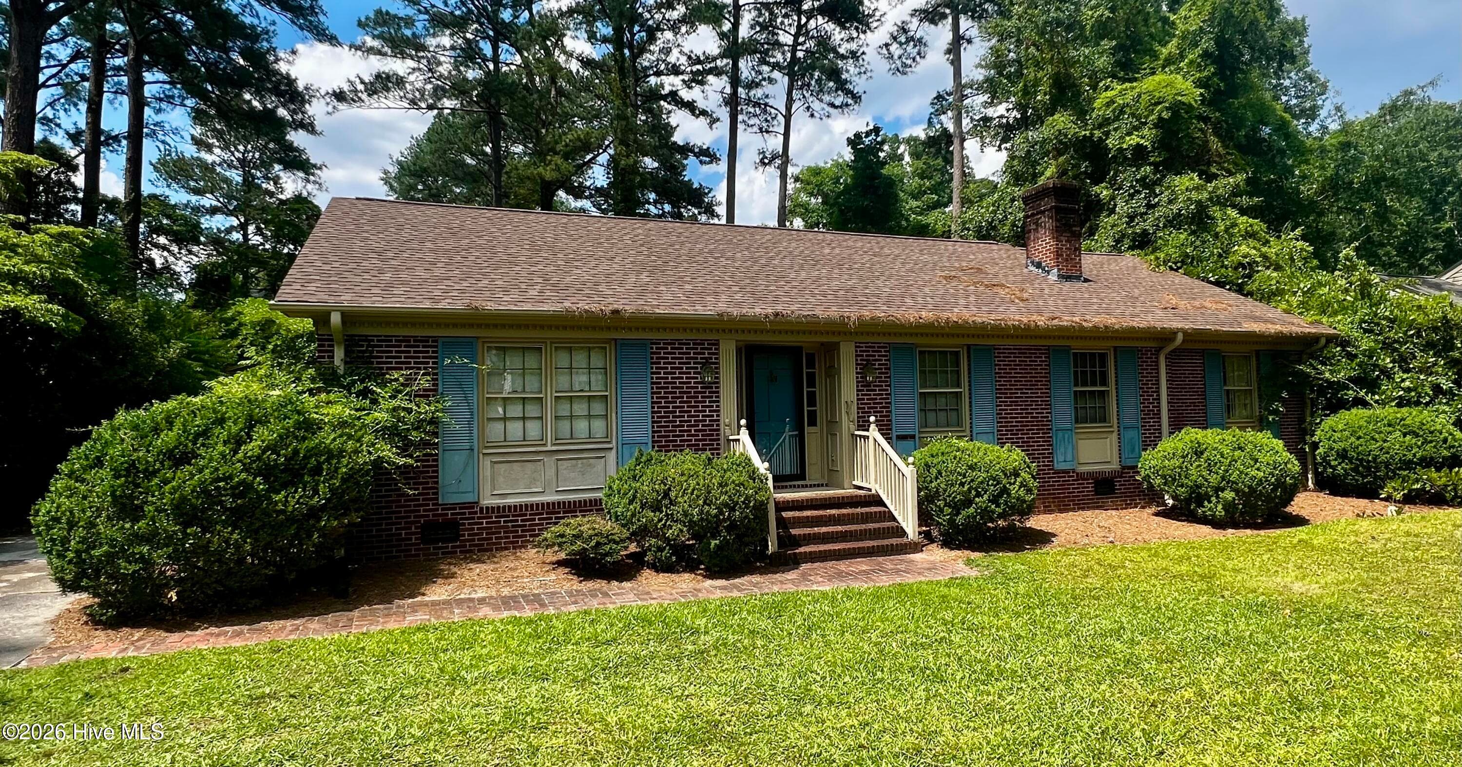 Single Family Residence at 308 Forest Hills Road NW, Wilson, NC 27896, photo 2 of 15