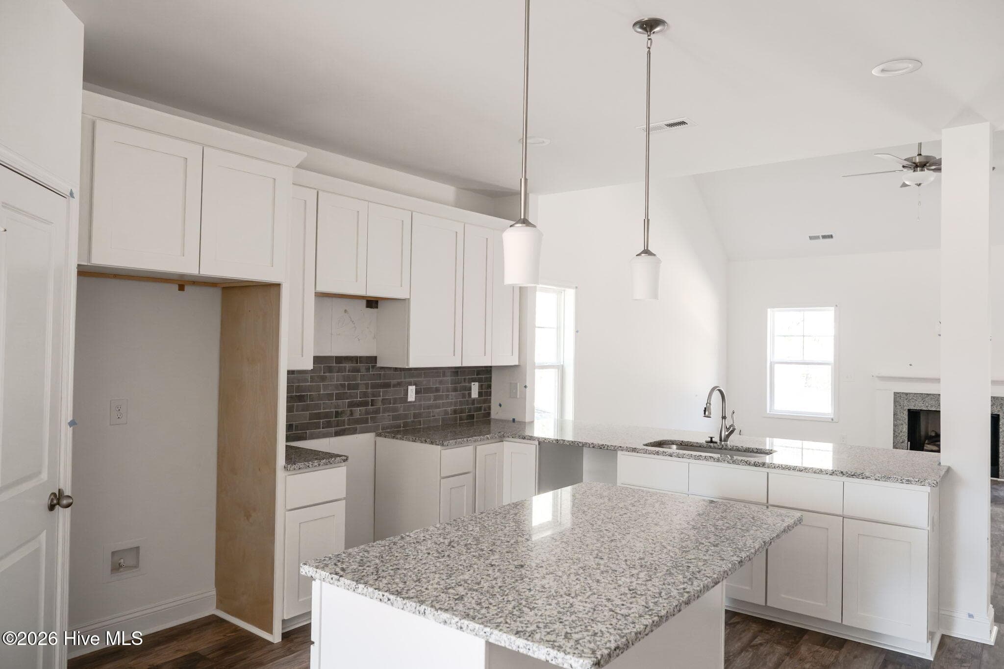 TELLURIDE LOT 04 - 'Berton' - 221 Telluride Court, Aberdeen, NC 28315
