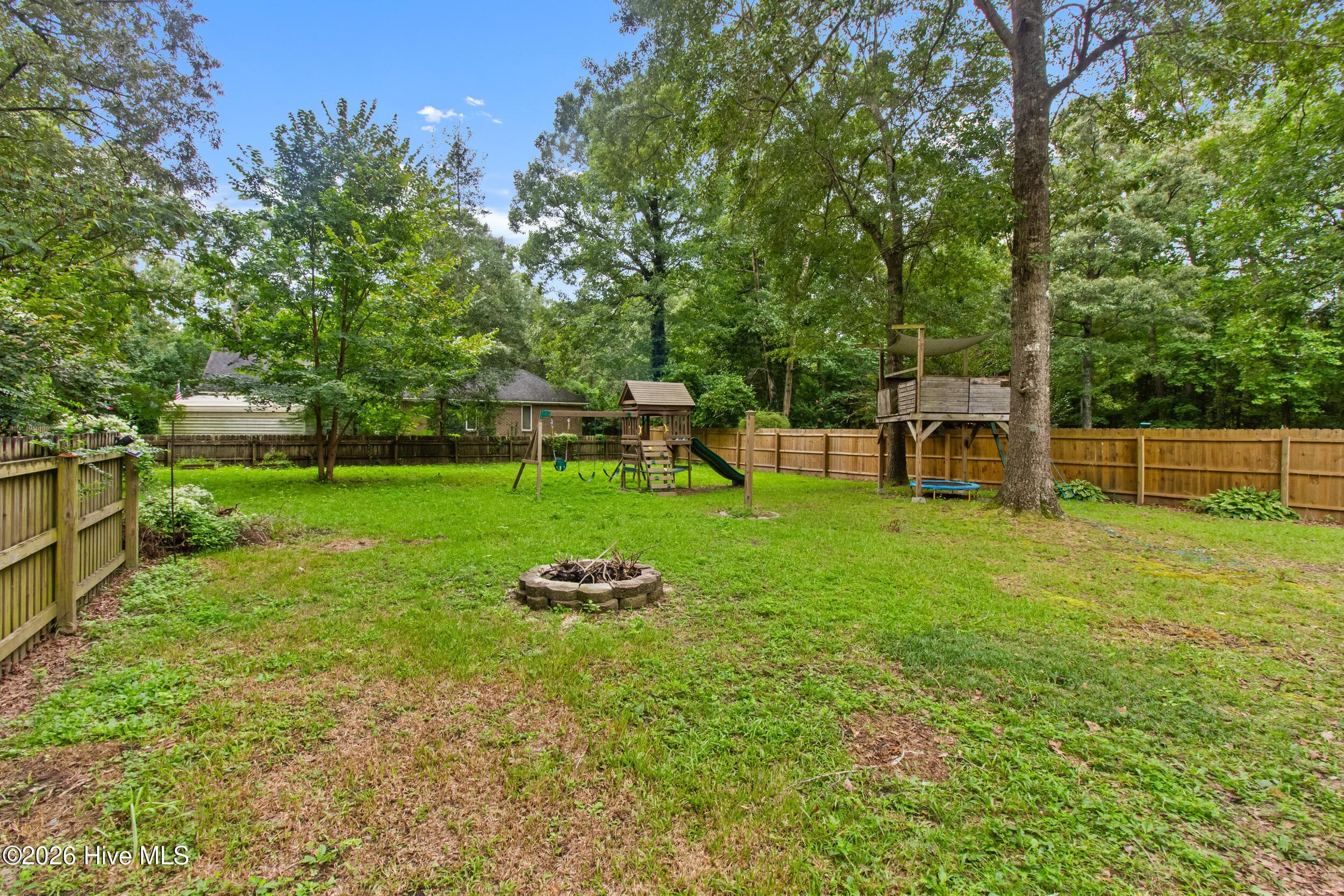 Single Family Residence at 105 Crump Farm Road, New Bern, NC 28562, photo 3 of 3