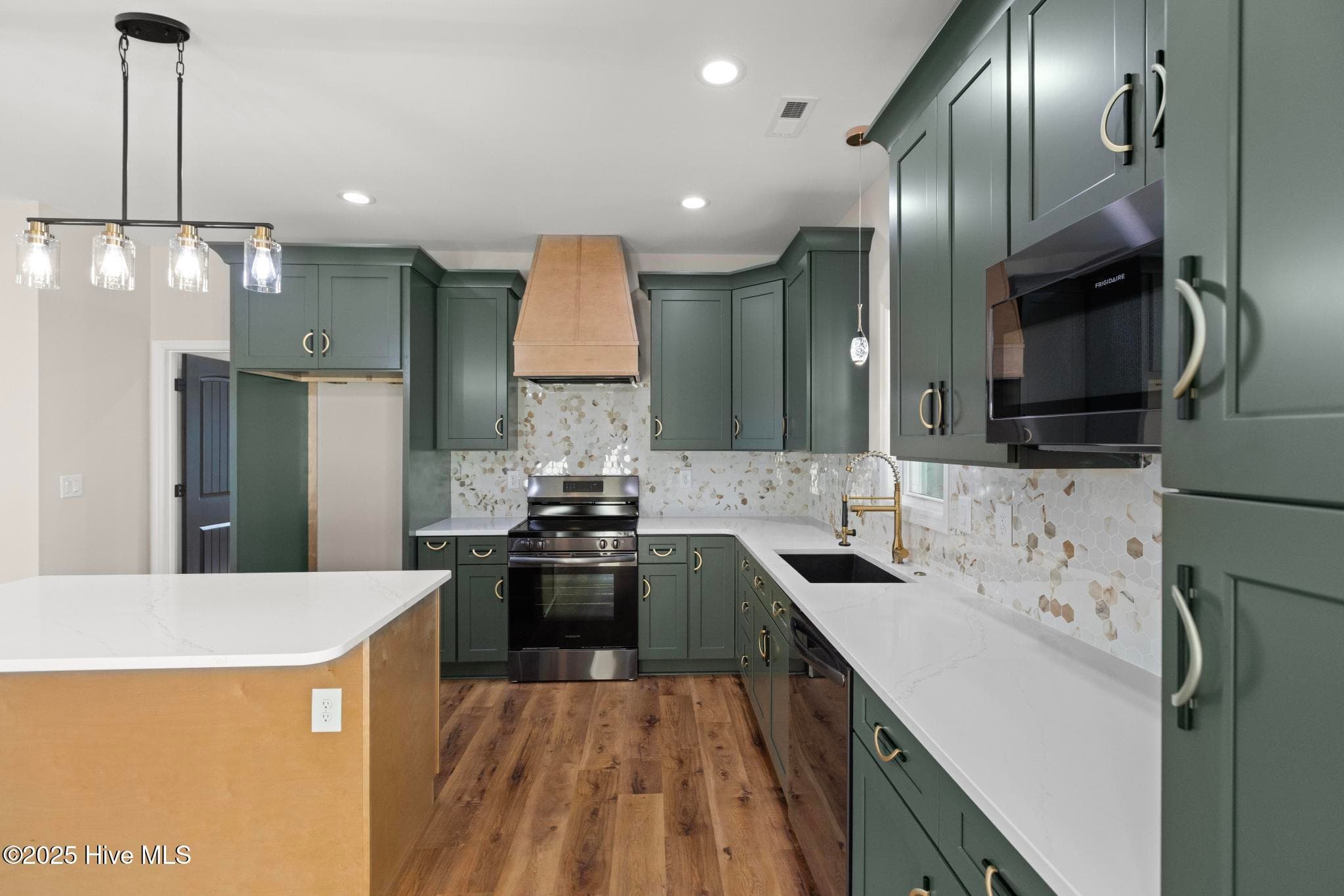 Similar Photo - 409 Wade Drive, Richlands, NC 28574