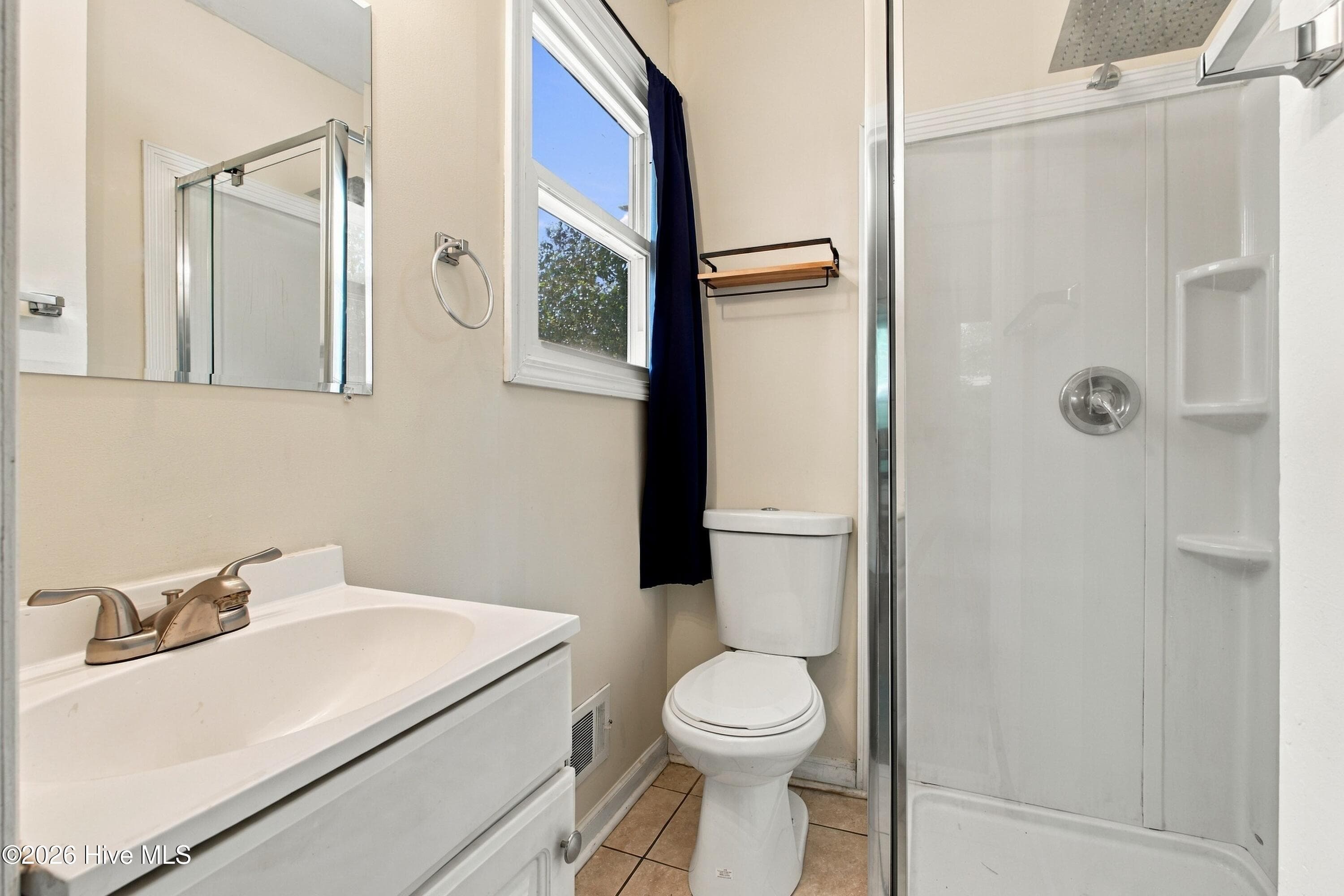 Primary Bathroom - 825 Greenlawn Drive, Columbia, SC 29209