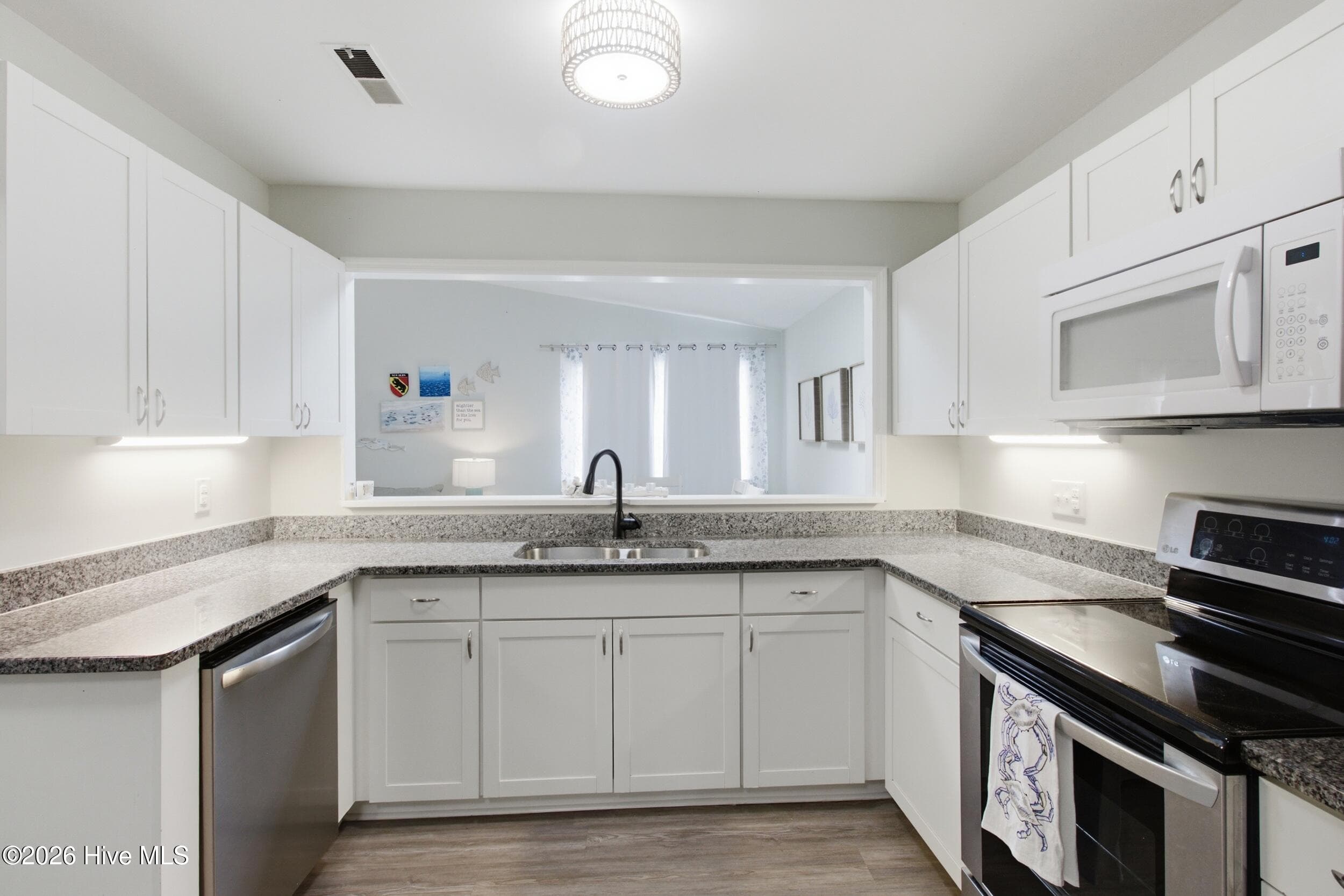 Kitchen - 23 Harbour Walk, New Bern, NC 28562