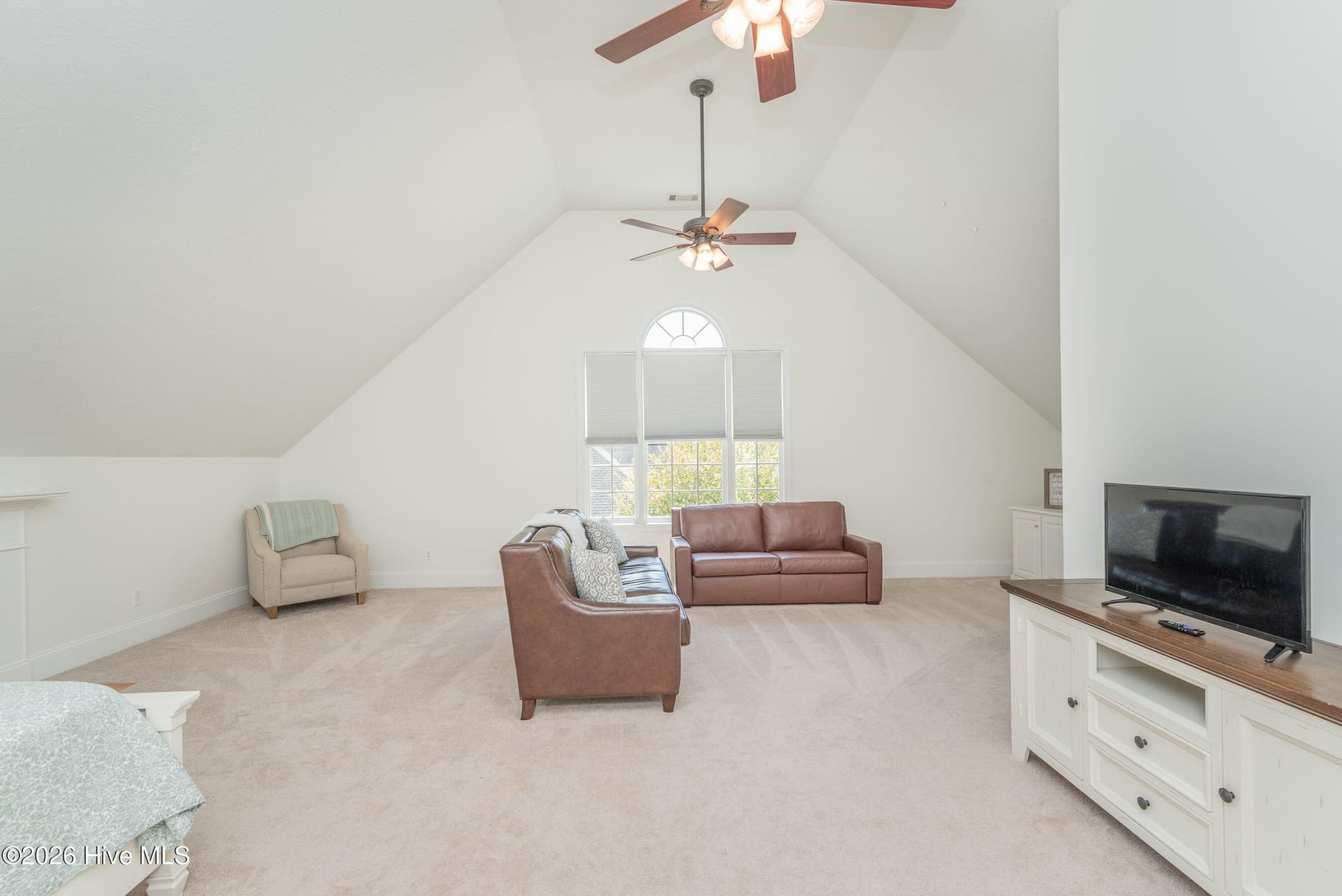 Large bonus room with en suite bathroom perfect for bunk beds, game room, exercise space, etc. - 270 Rivernorth Drive, North Augusta, SC 29841