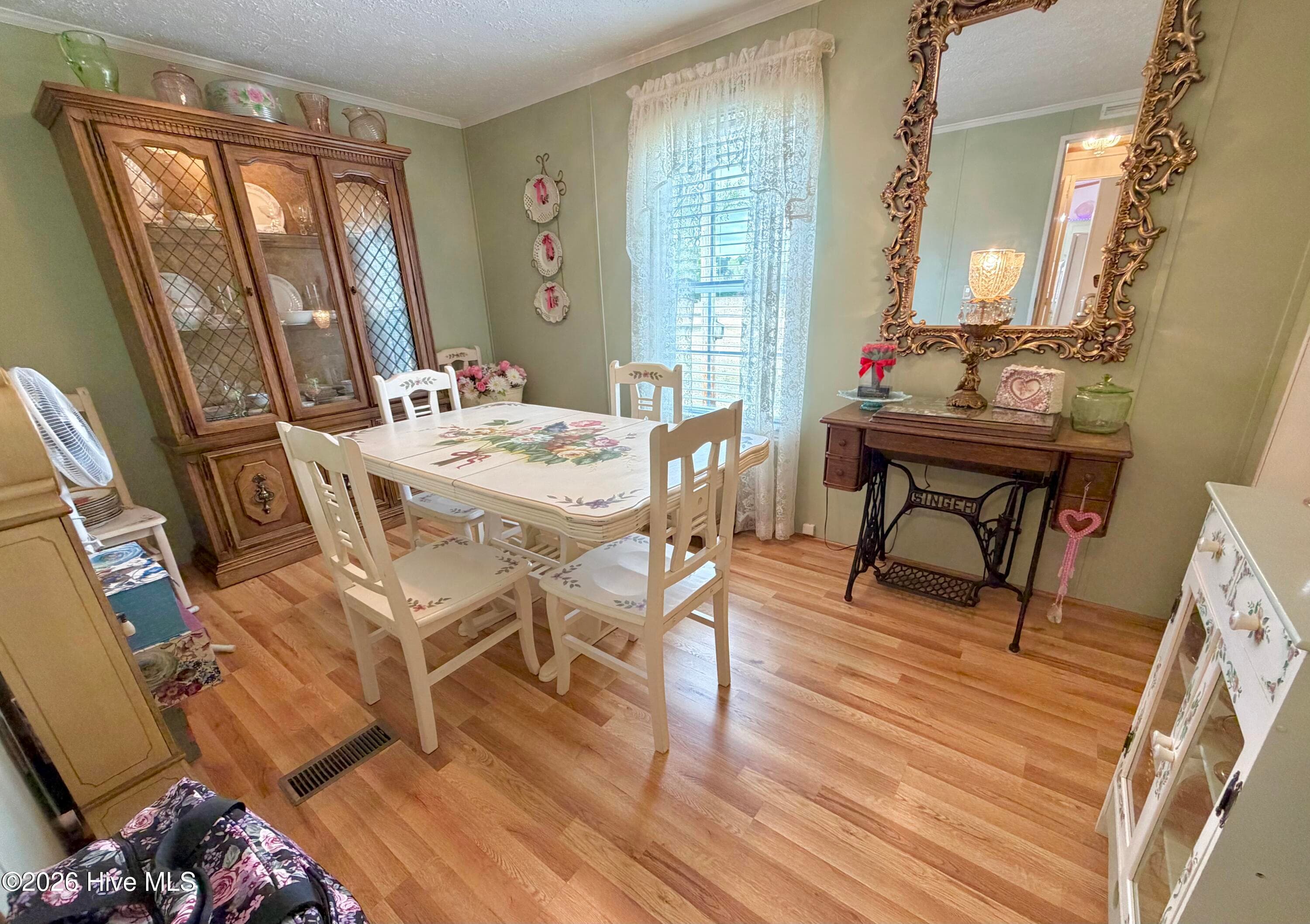 Manufactured Home at 1961 Becton Farm Road, Kinston, NC 28501, photo 2 of 3