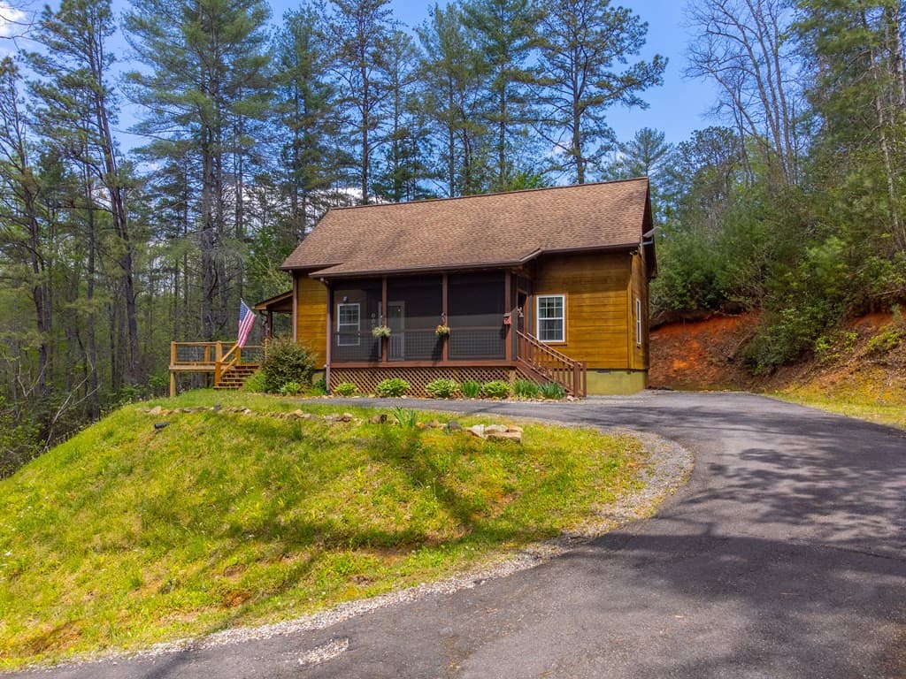 Single Family Residence at 138 Hubbell Lane, Robbinsville, NC 28771, photo 7 of 63