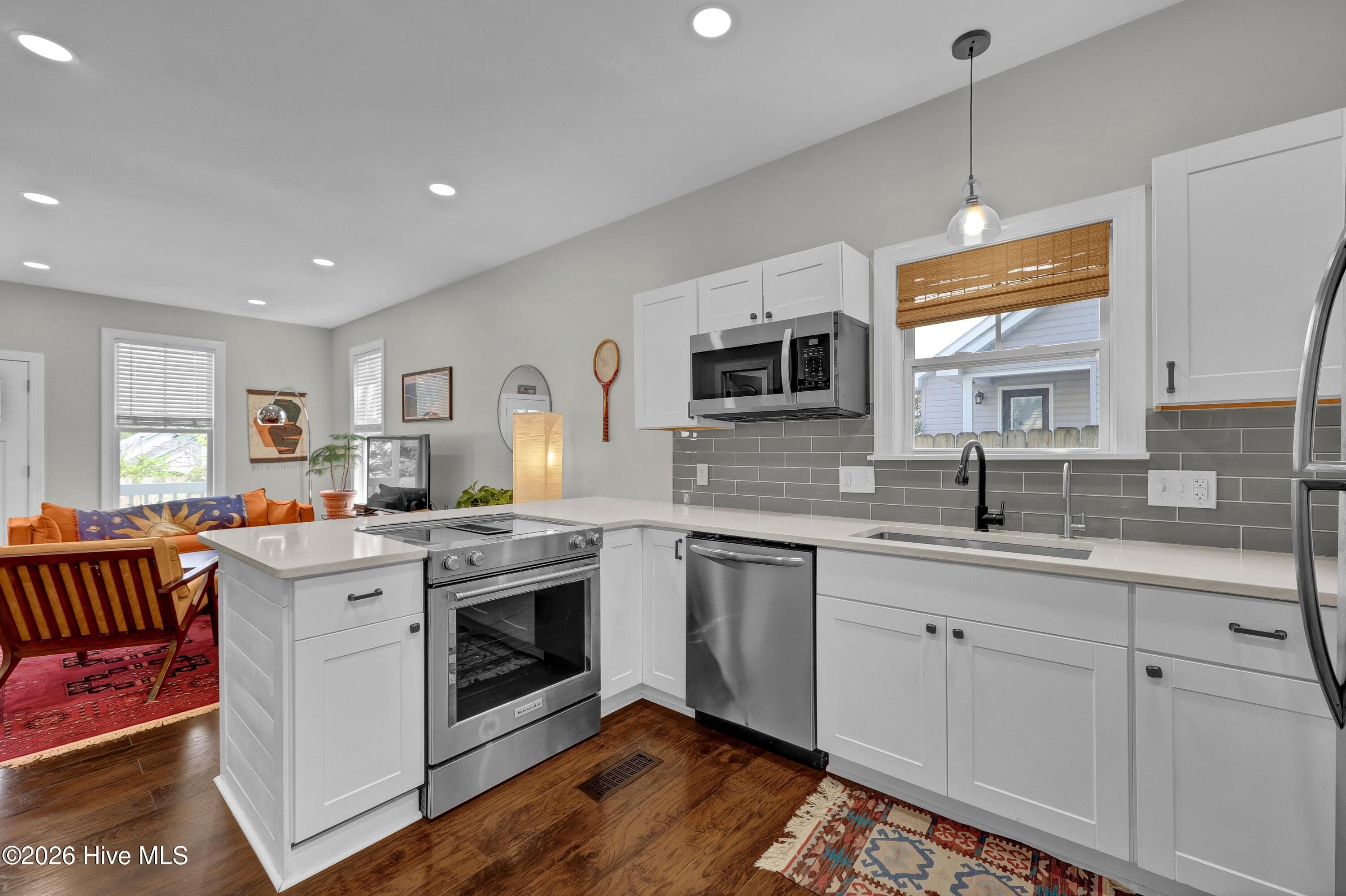 Single Family Residence at 714 Brooks Alley, Wilmington, NC 28401, photo 12 of 27