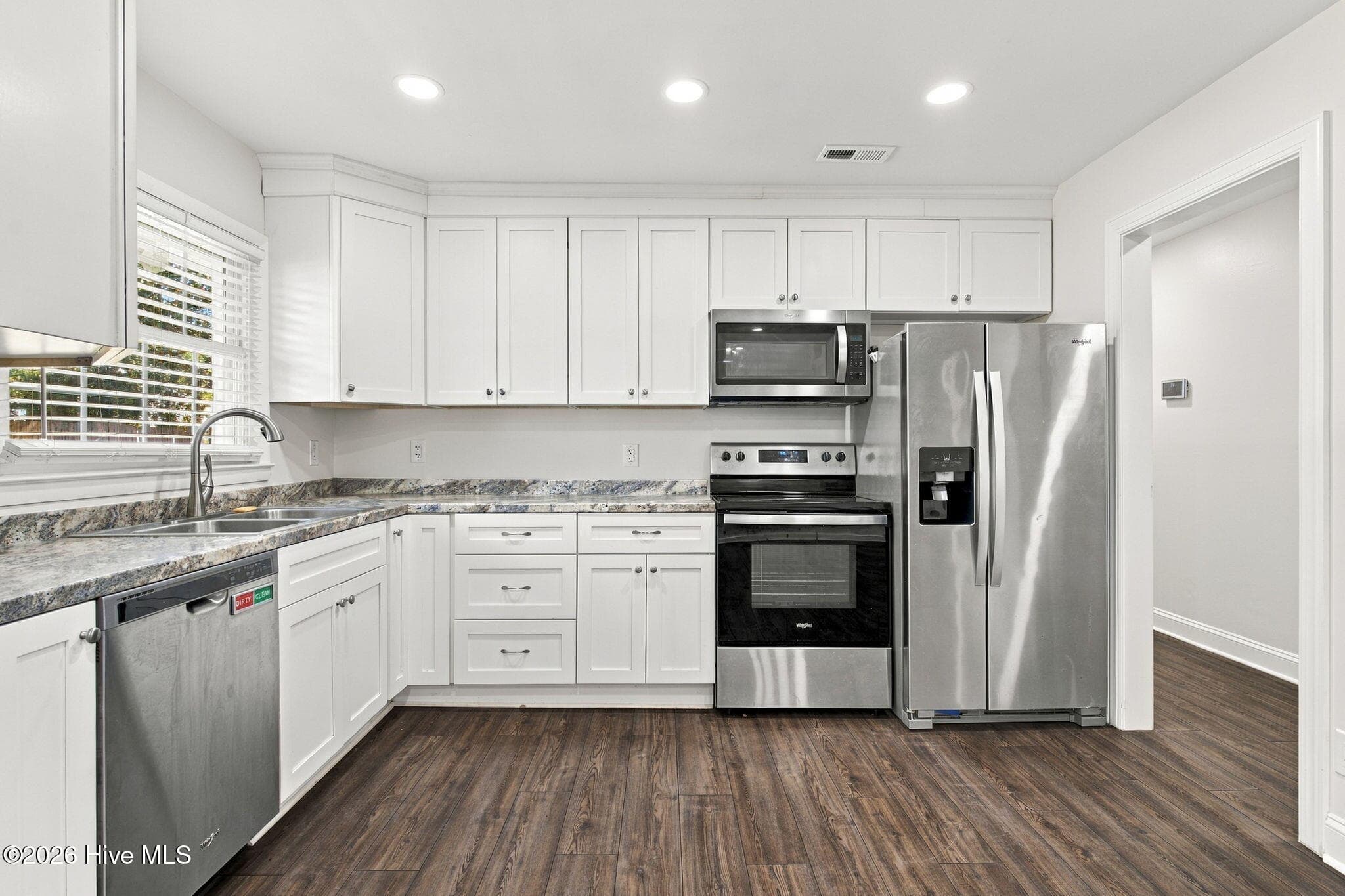 Single Family Residence at 5133 Clear Run Drive, Wilmington, NC 28403, photo 13 of 40