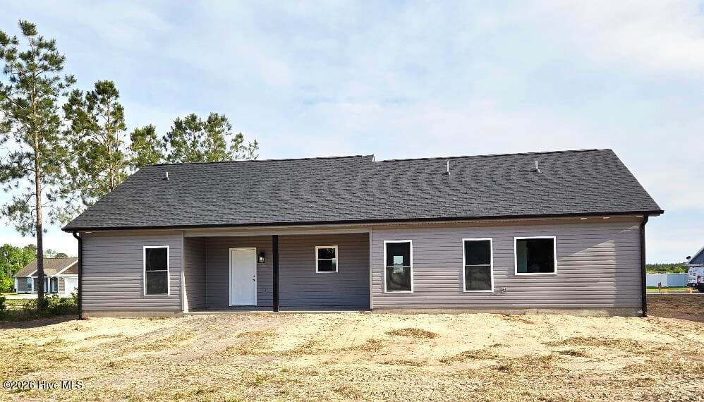 Single Family Residence at 204 Windsor Farm Road, Kinston, NC 28504, photo 8 of 31