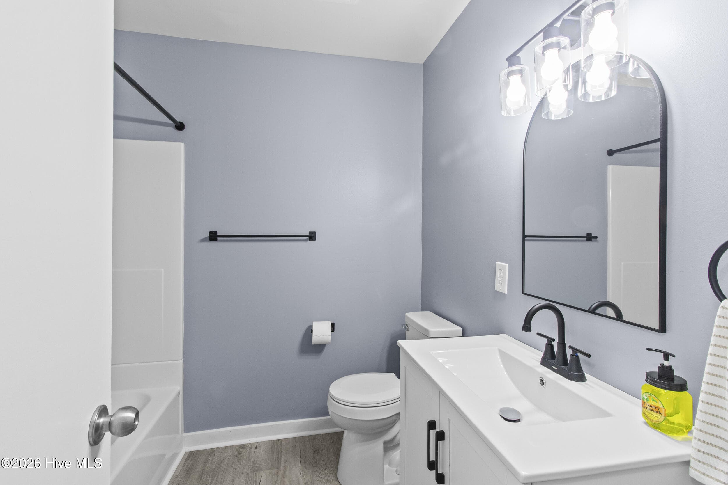 Full Bathroom - 15a Masters Court Drive, New Bern, NC 28562