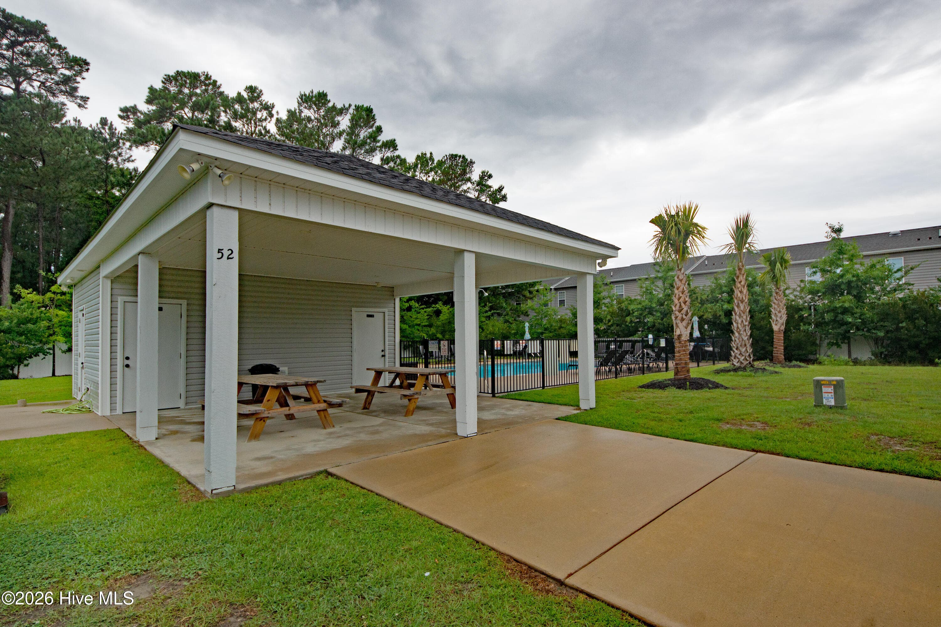 Townhouse at 7 Catalina Circle, Swansboro, NC 28584, photo 37 of 41