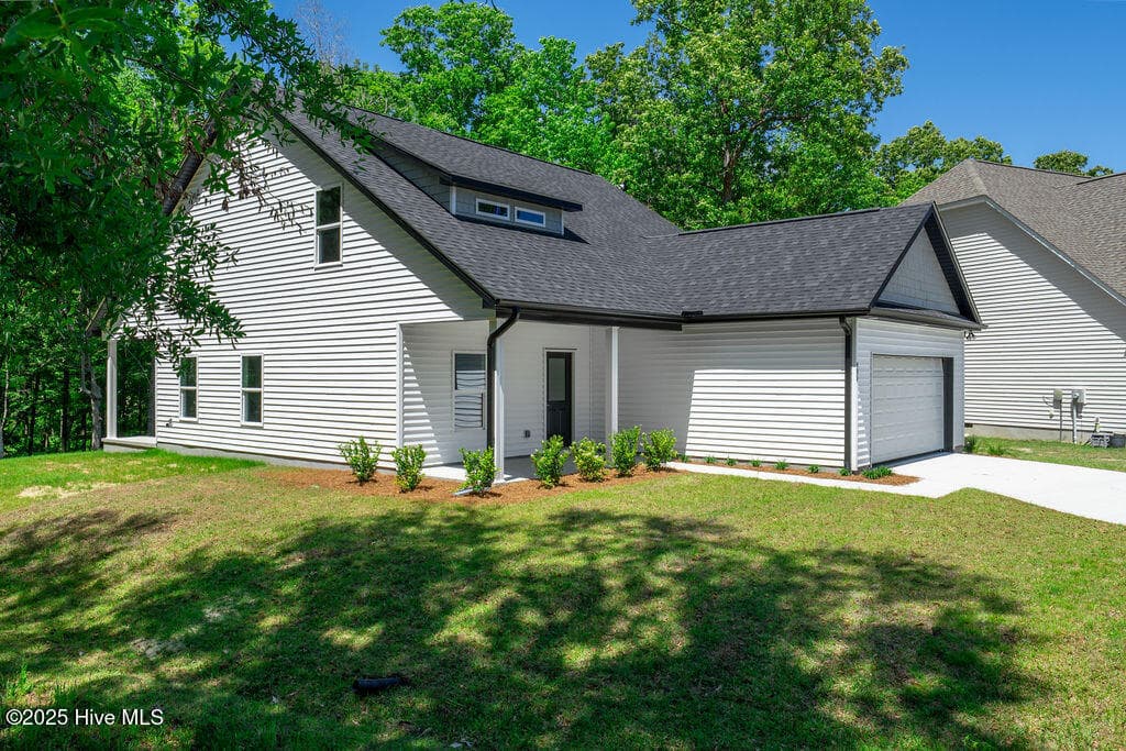 Single Family Residence at 485 N Wild Rice Drive SW, Supply, NC 28462, photo 38 of 68