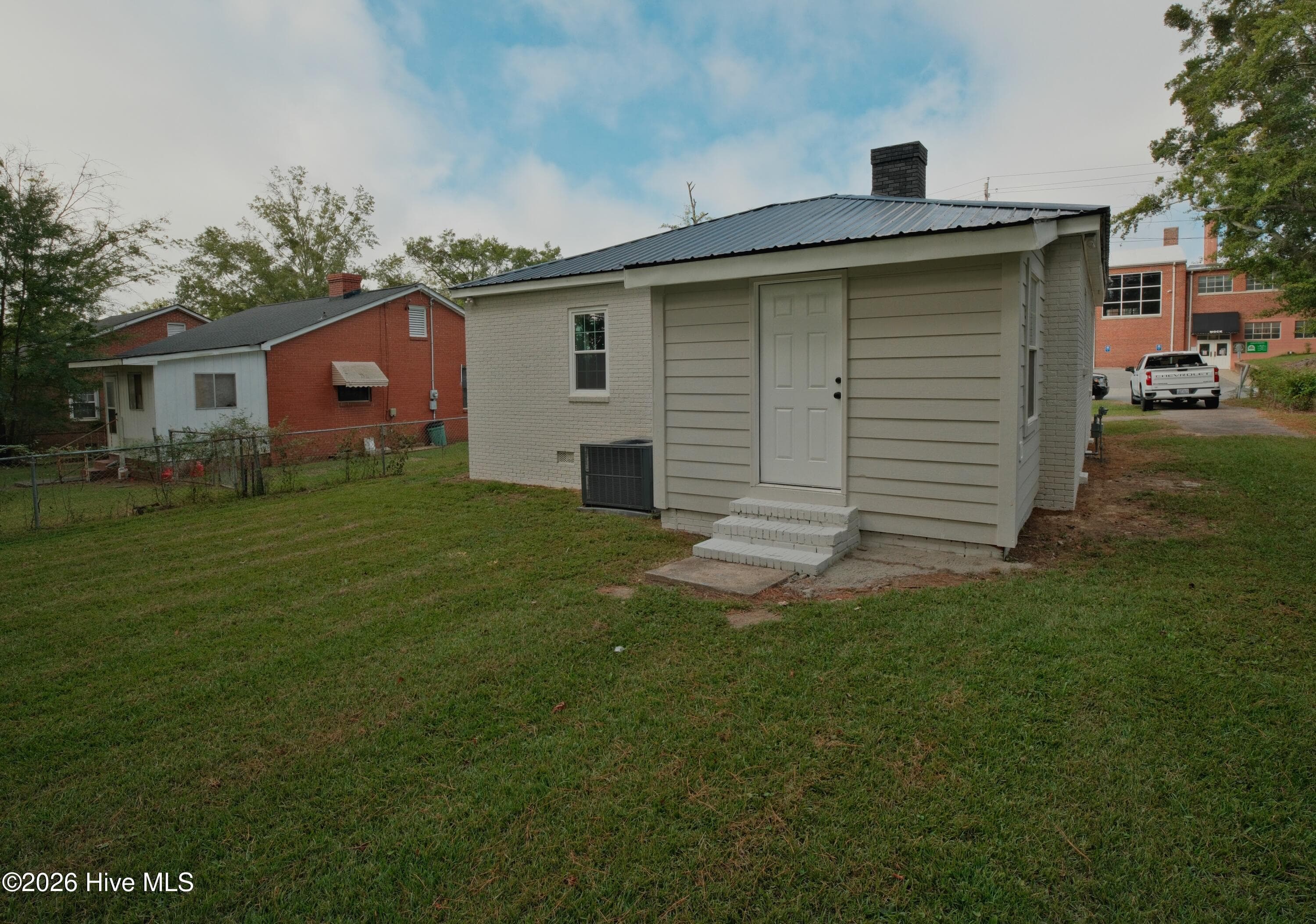 Single Family Residence at 1105 N East Street, Kinston, NC 28501, photo 13 of 15
