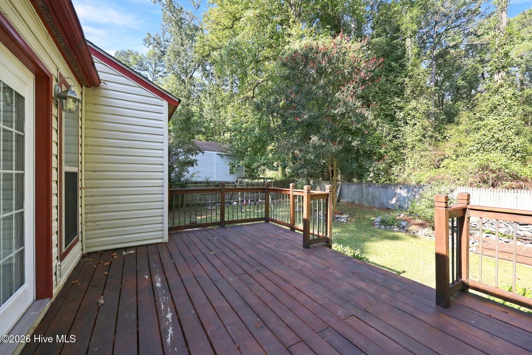 Single Family Residence at 814 River Hill Drive, Greenville, NC 27858, photo 2 of 2