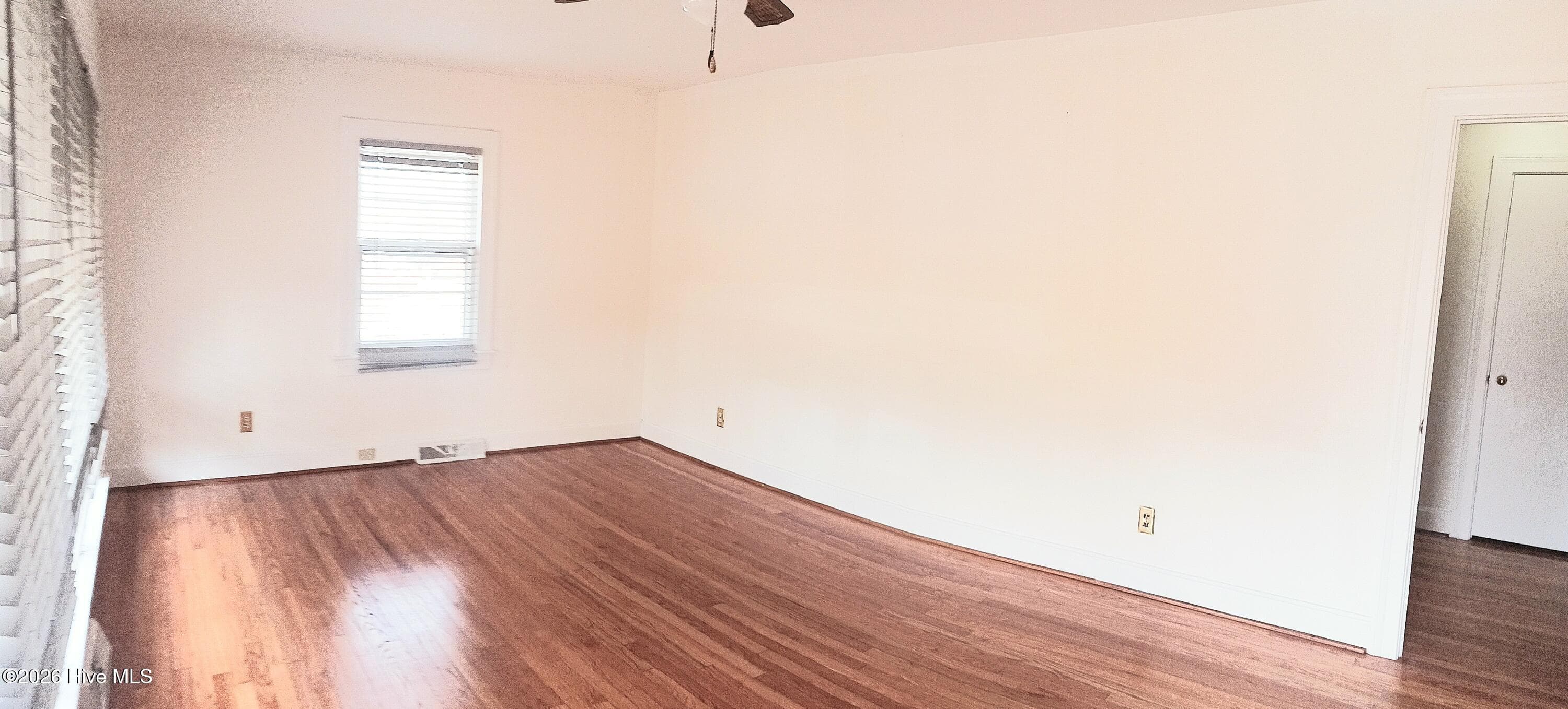 Single Family Residence at 322 Jefferson Street W, Wilson, NC 27893, photo 2 of 10