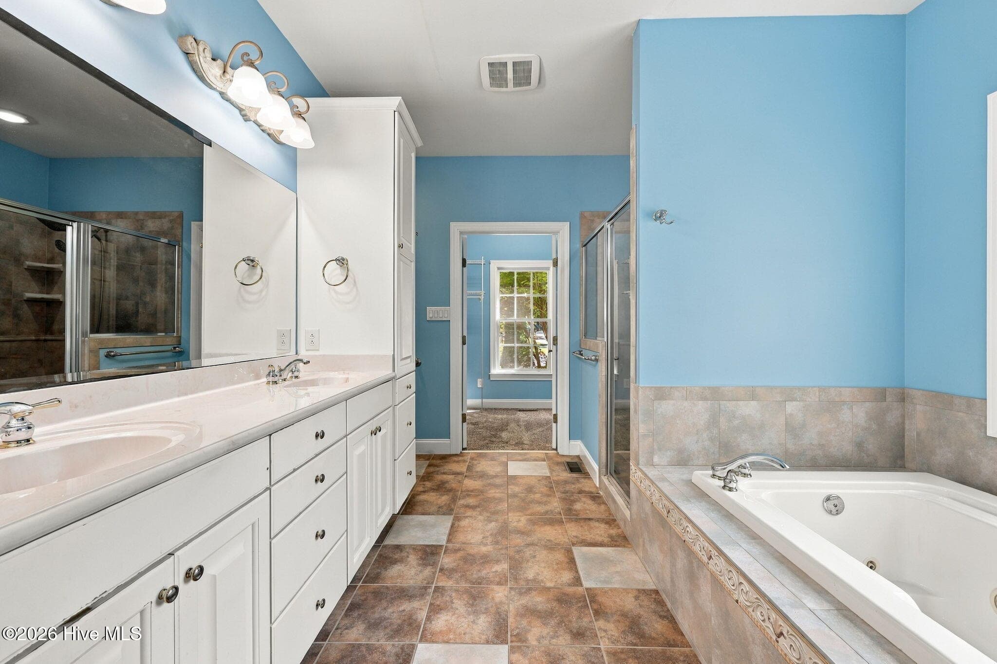 Owners Bathroom - 119 Cape Fear Drive, Chocowinity, NC 27817