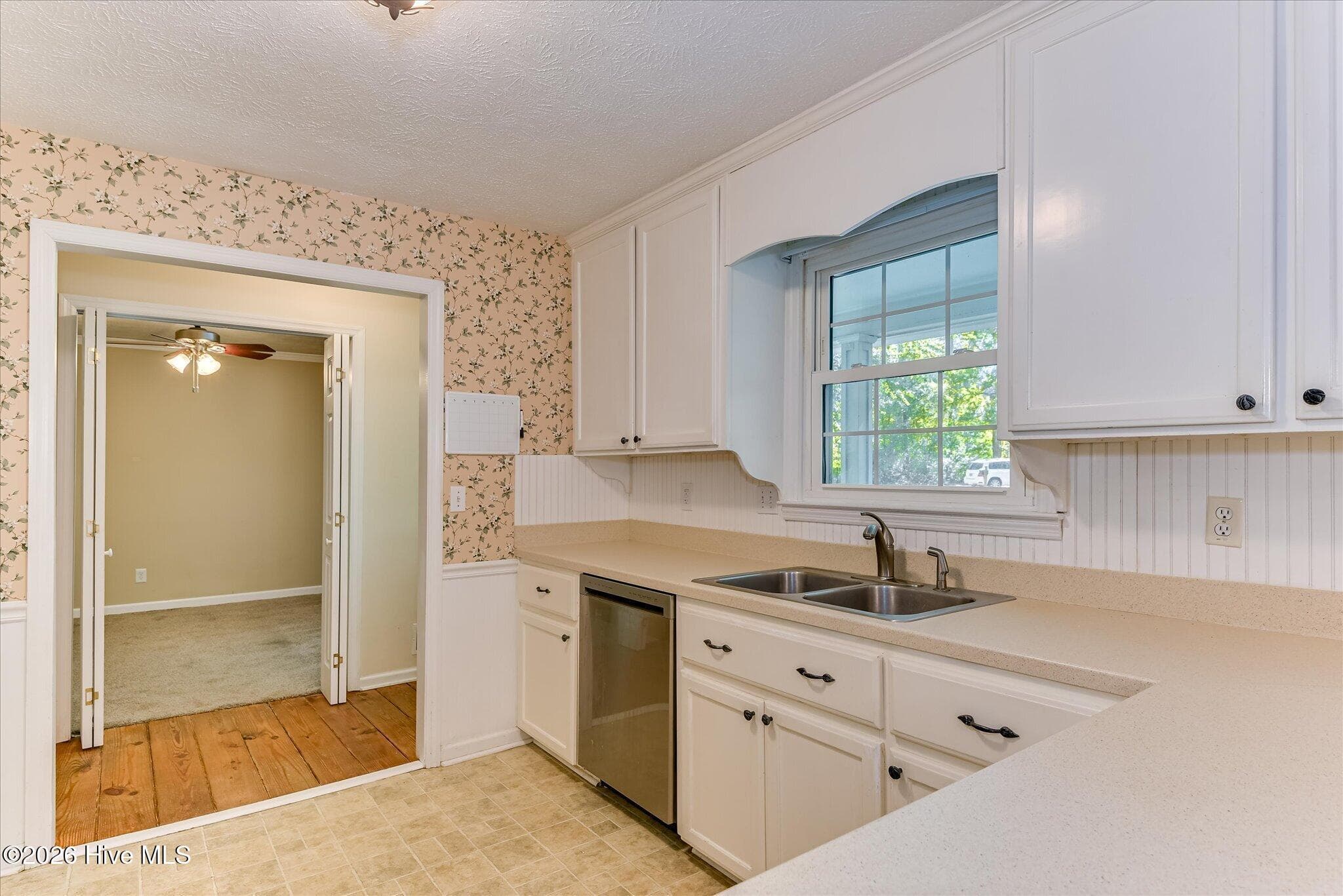 Single Family Residence at 6 Gregory Court, North Augusta, SC 29860, photo 13 of 40