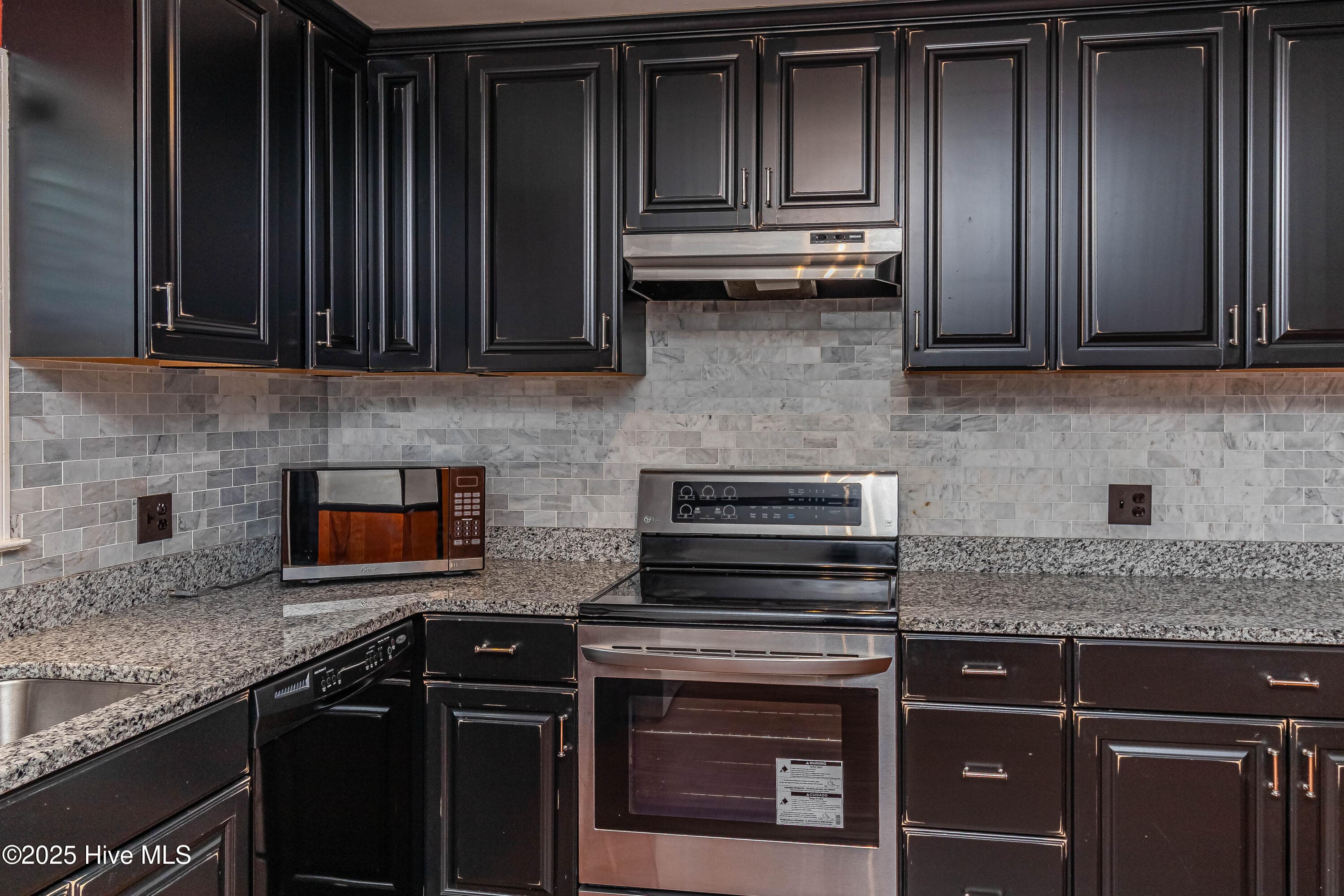 Single Family Residence at 1801 E Azalea Drive, Goldsboro, NC 27530, photo 19 of 77