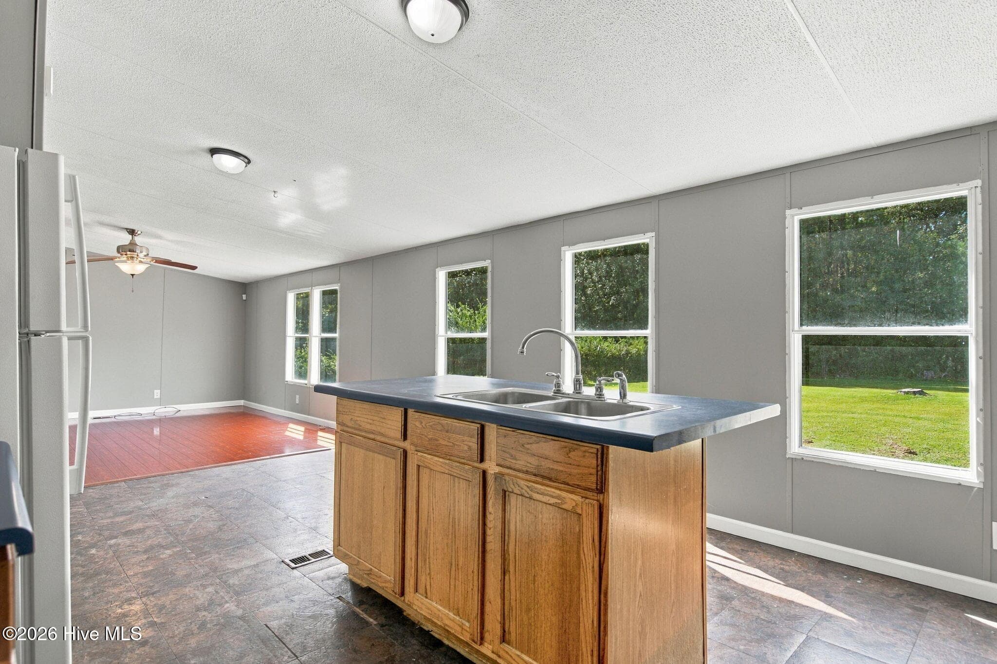 Manufactured Home at 185 New Hope Lane SE, Leland, NC 28451, photo 19 of 49