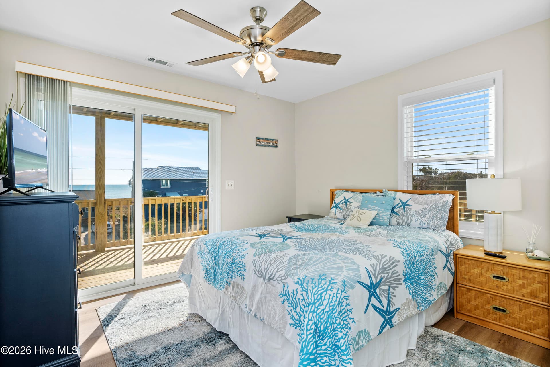 Single Family Residence at 1004 Ocean Drive, Emerald Isle, NC 28594, photo 22 of 48